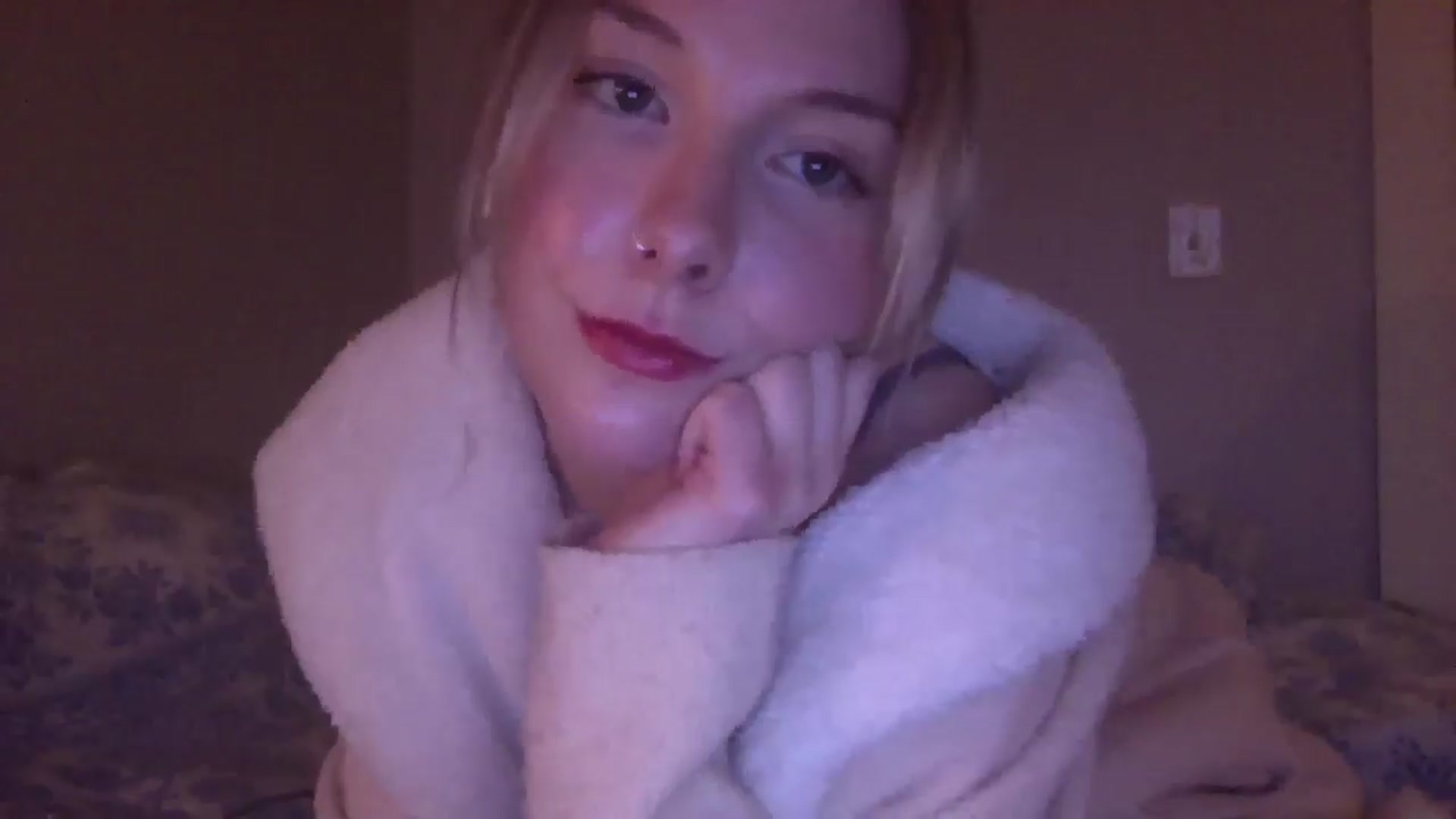 Gallery image thumbnail from Peachyk33n's myfreecams stream on, 02/25/2025, 01:48 image 2 of 20