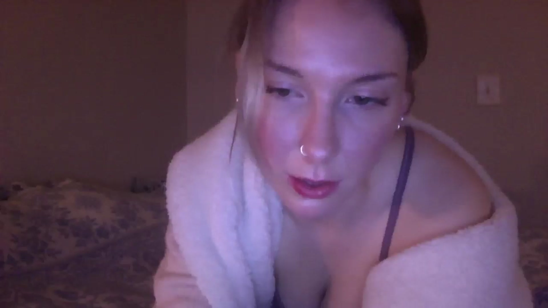 Gallery image thumbnail from Peachyk33n's myfreecams stream on, 02/25/2025, 01:48 image 18 of 20