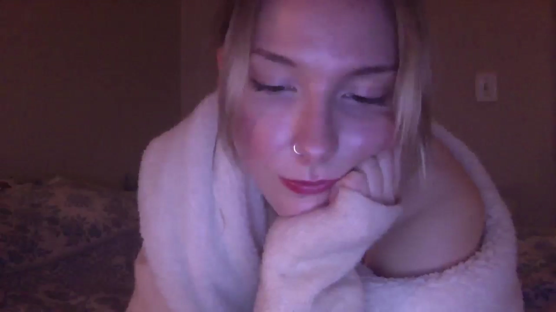 Gallery image thumbnail from Peachyk33n's myfreecams stream on, 02/25/2025, 01:48 image 14 of 20
