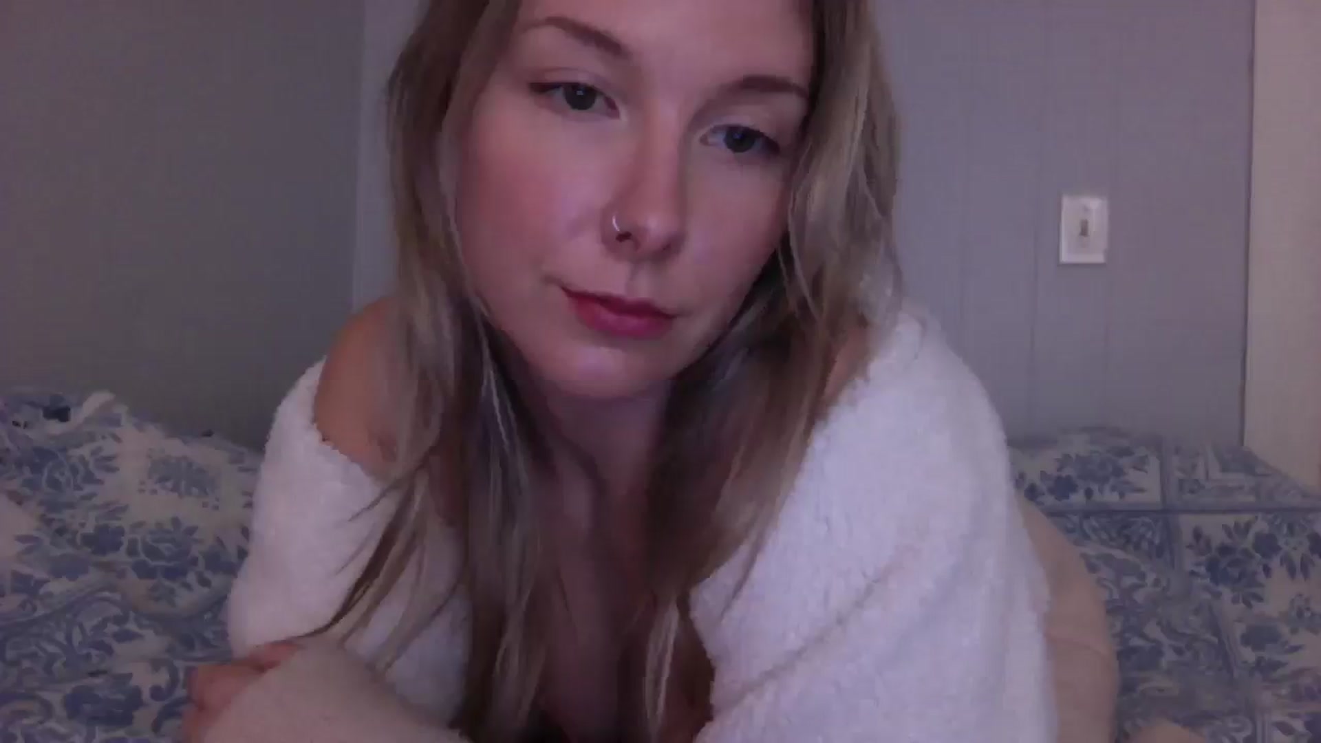 Gallery image thumbnail from Peachyk33n's myfreecams stream on, 03/03/2025, 23:00 image 14 of 20