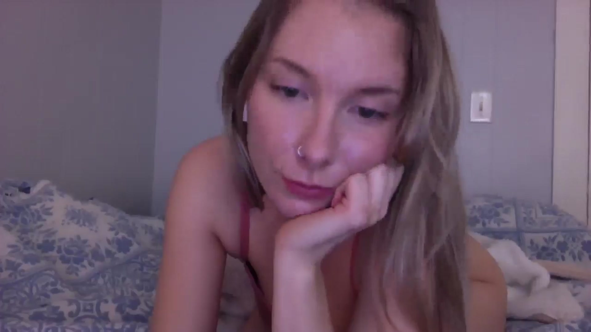Gallery image thumbnail from Peachyk33n's myfreecams stream on, 03/03/2025, 23:00 image 19 of 20