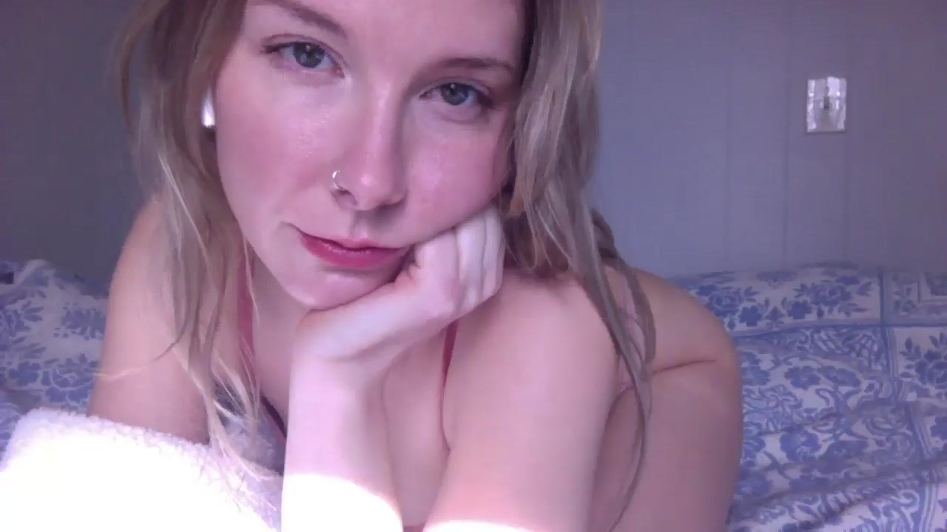 Gallery image thumbnail from Peachyk33n's myfreecams stream on, 03/03/2025, 23:00 image 5 of 20