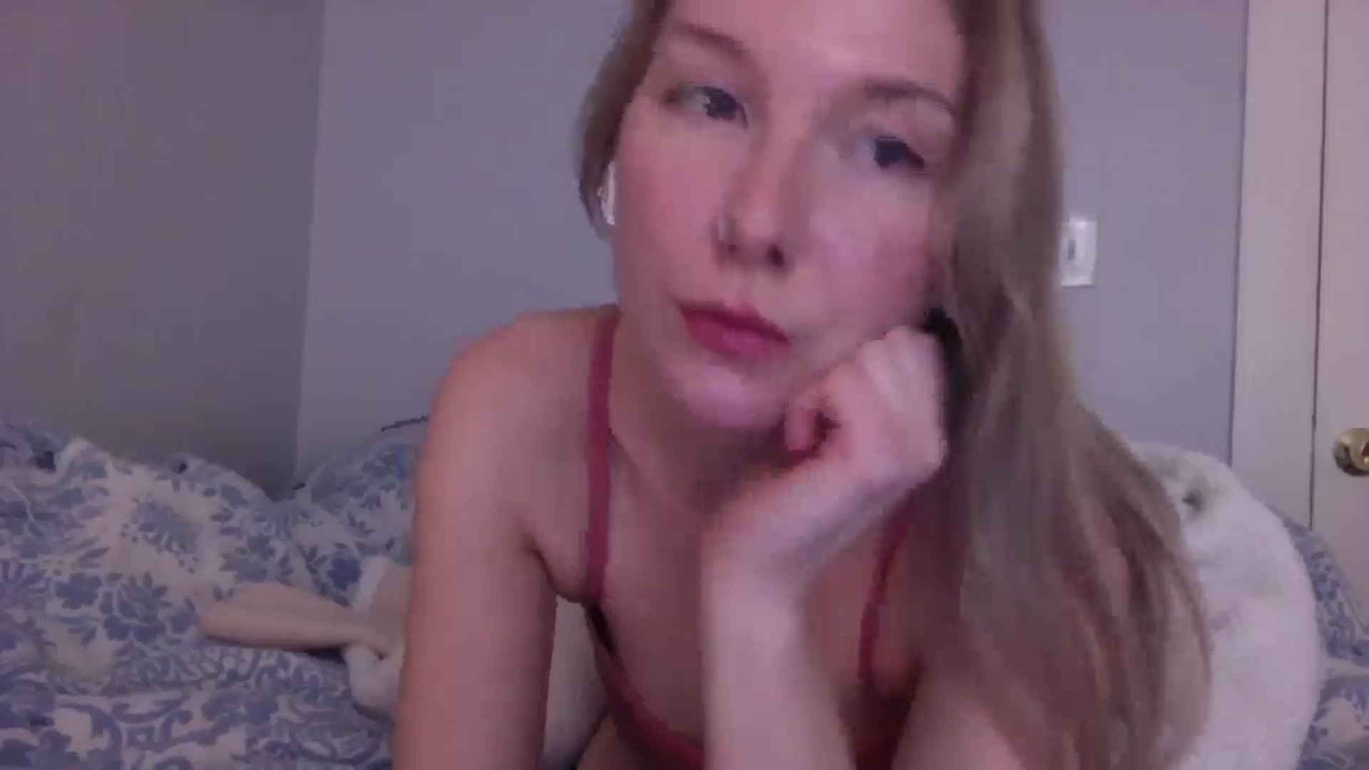 Gallery image thumbnail from Peachyk33n's myfreecams stream on, 03/03/2025, 23:18 image 8 of 20