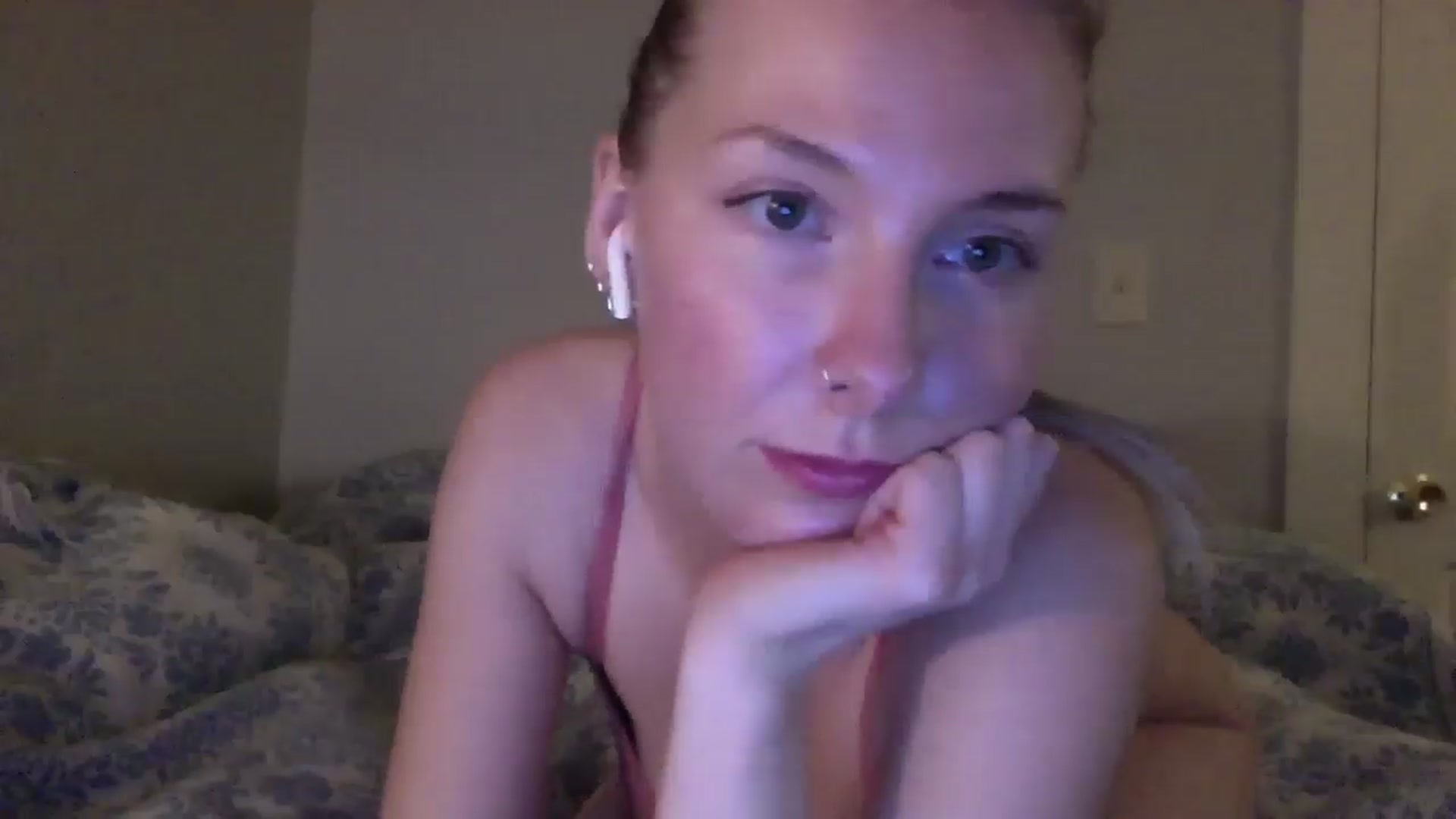Gallery image thumbnail from Peachyk33n's myfreecams stream on, 03/04/2025, 03:17 image 7 of 20