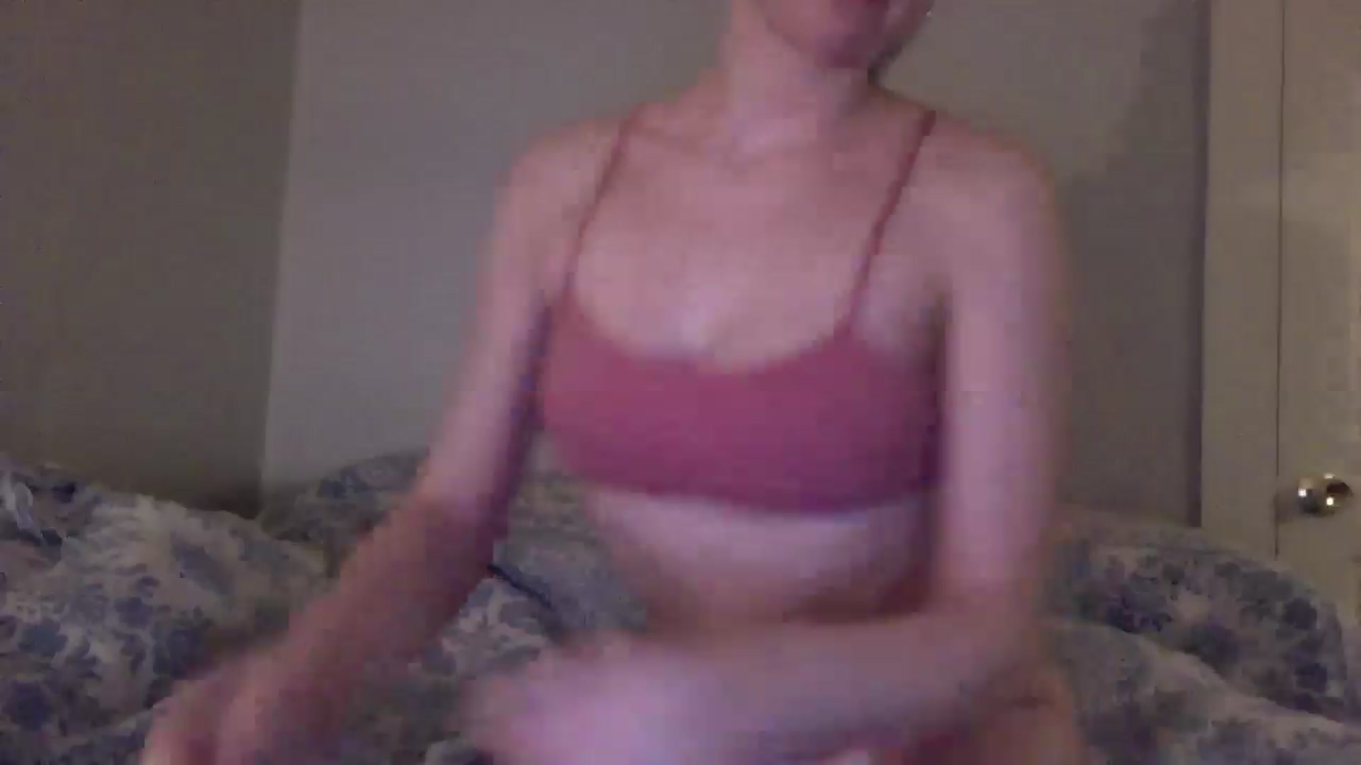 Gallery image thumbnail from Peachyk33n's myfreecams stream on, 03/04/2025, 03:17 image 11 of 20