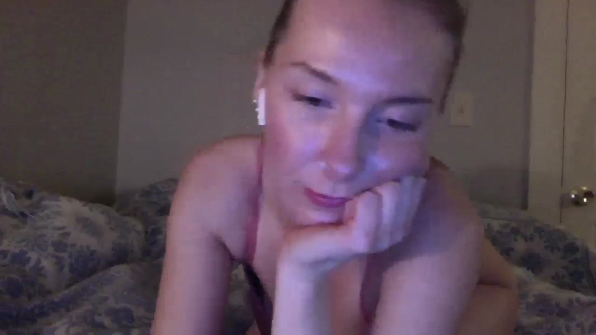 Gallery image thumbnail from Peachyk33n's myfreecams stream on, 03/04/2025, 03:17 image 13 of 20