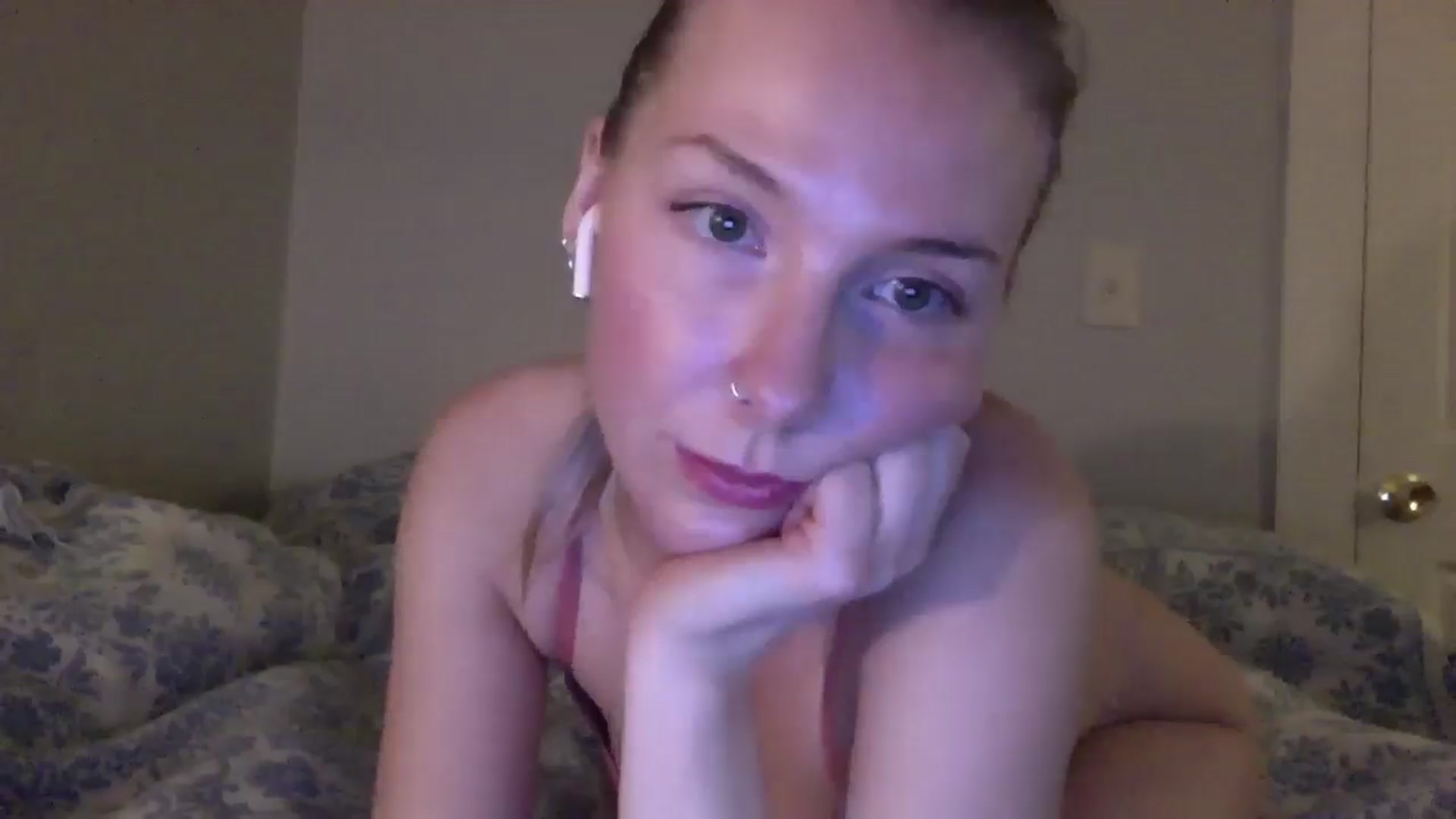Gallery image thumbnail from Peachyk33n's myfreecams stream on, 03/04/2025, 03:17 image 9 of 20