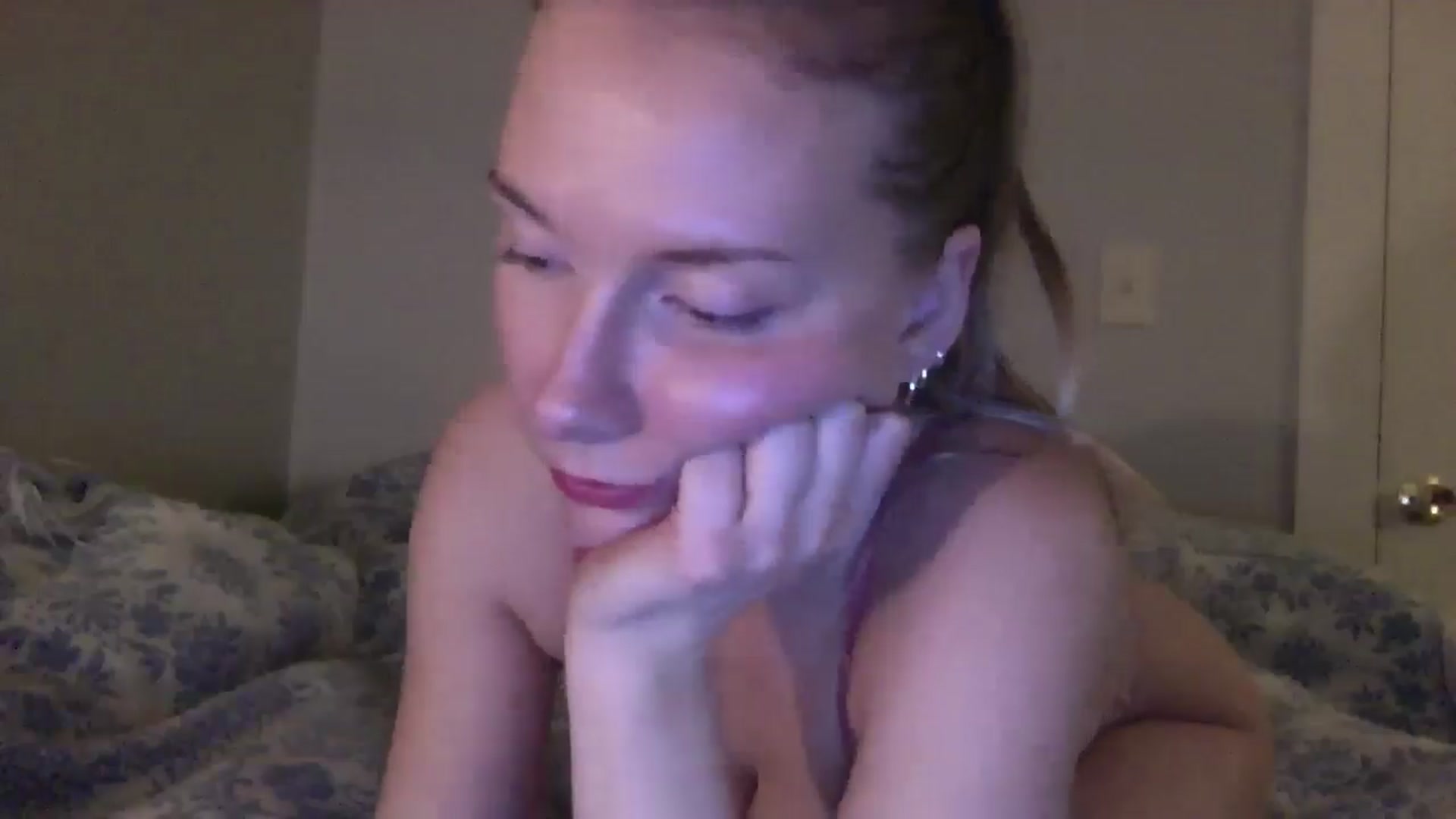 Gallery image thumbnail from Peachyk33n's myfreecams stream on, 03/04/2025, 03:17 image 4 of 20