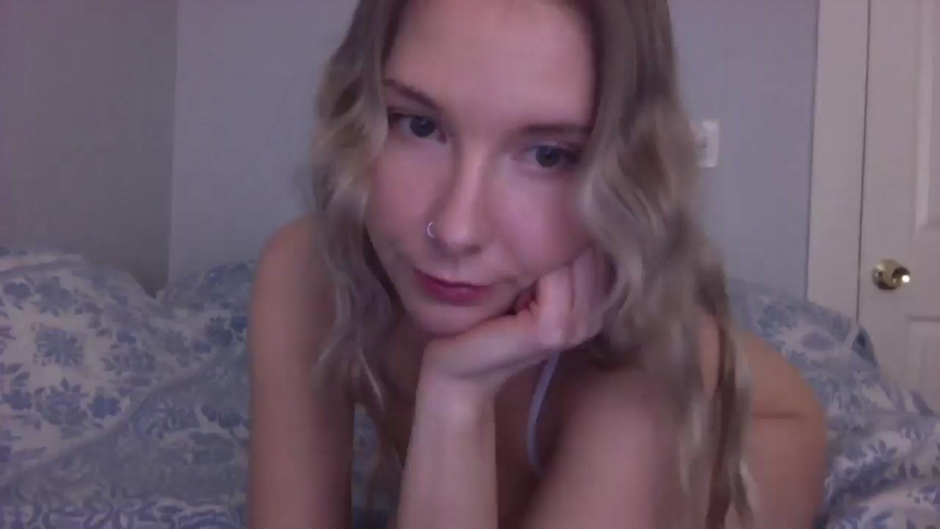 Gallery image thumbnail from Peachyk33n's myfreecams stream on, 03/04/2025, 21:22 image 7 of 20