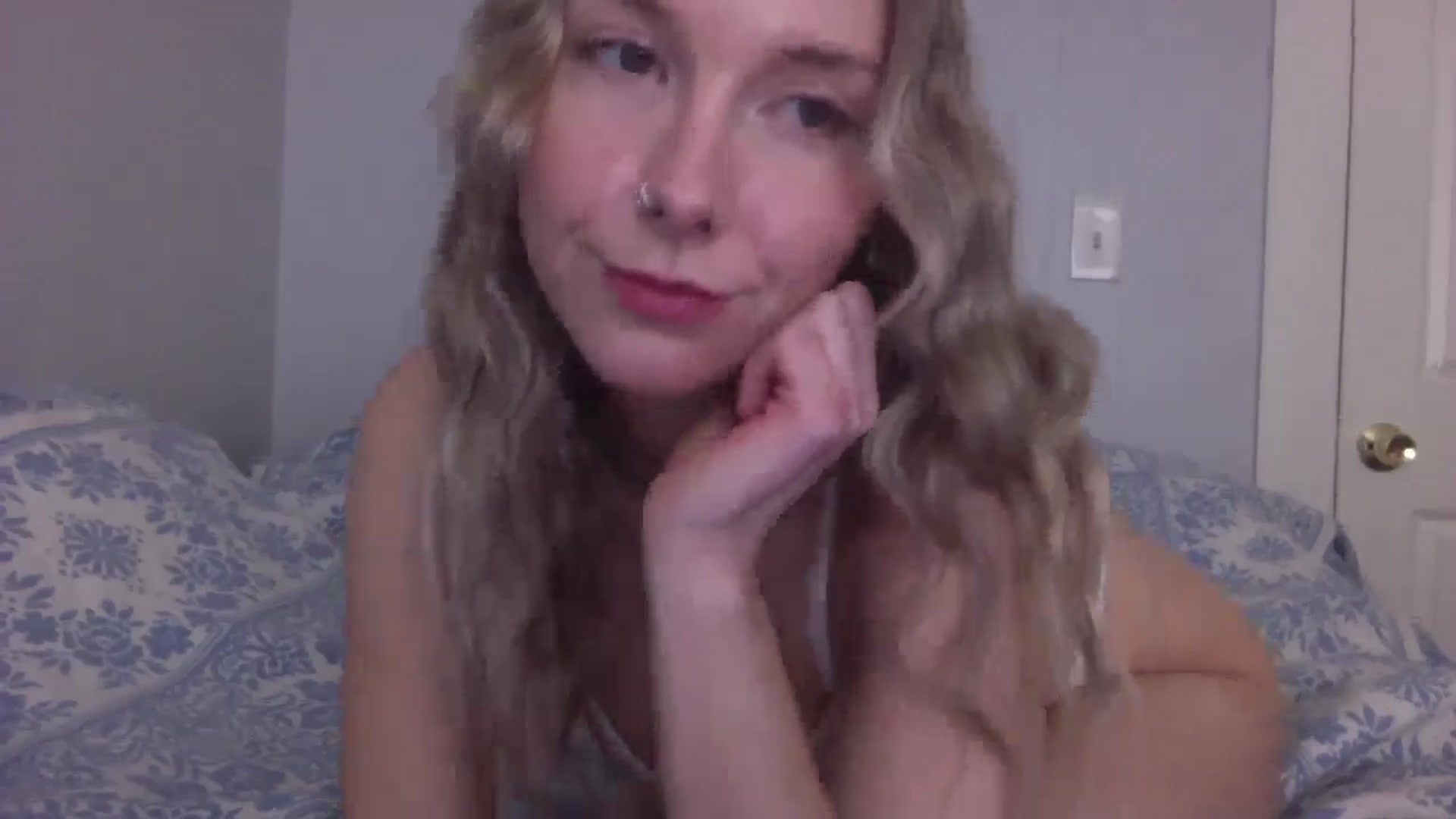 Gallery image thumbnail from Peachyk33n's myfreecams stream on, 03/04/2025, 21:22 image 19 of 20