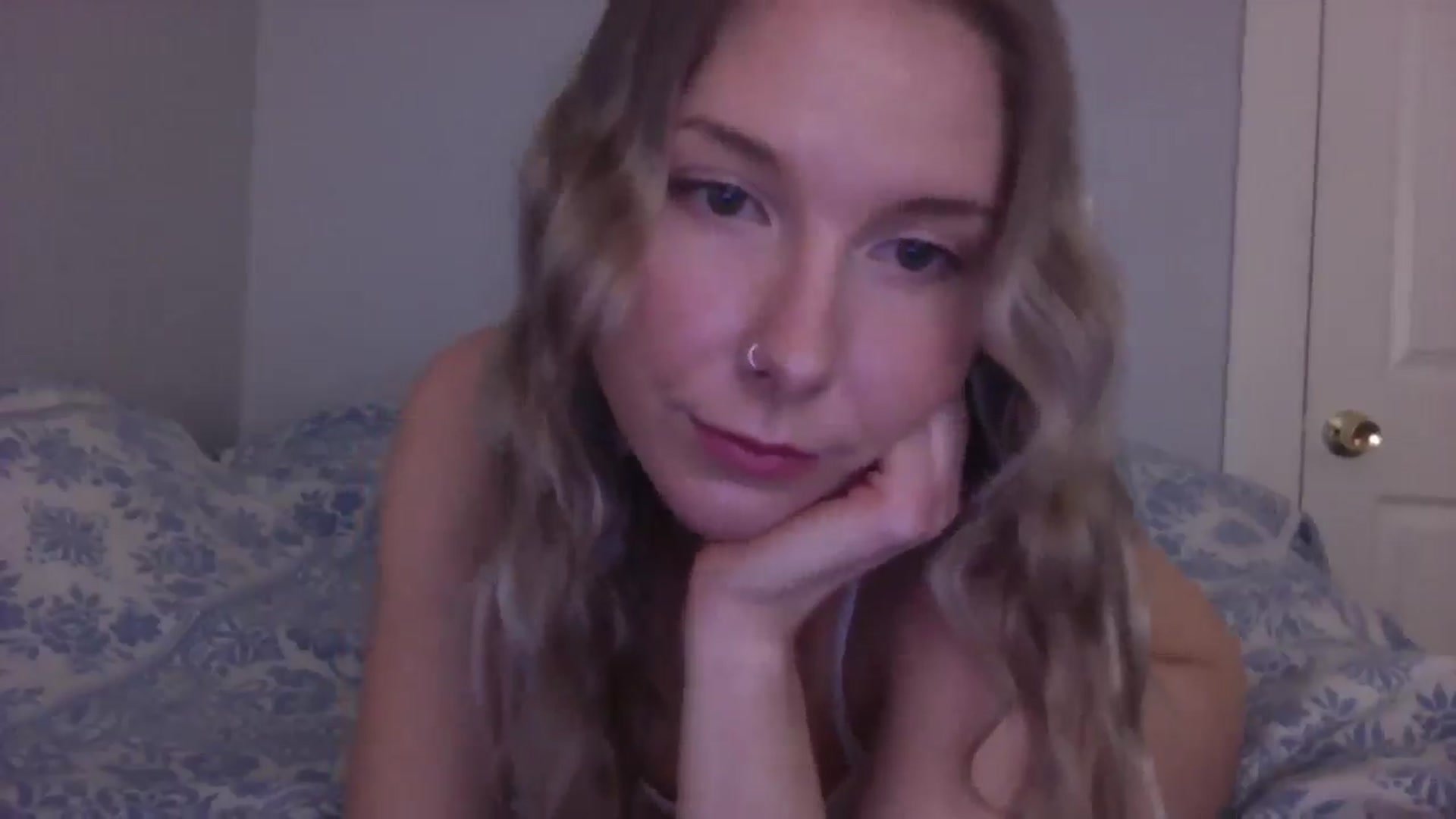Gallery image thumbnail from Peachyk33n's myfreecams stream on, 03/04/2025, 21:22 image 20 of 20