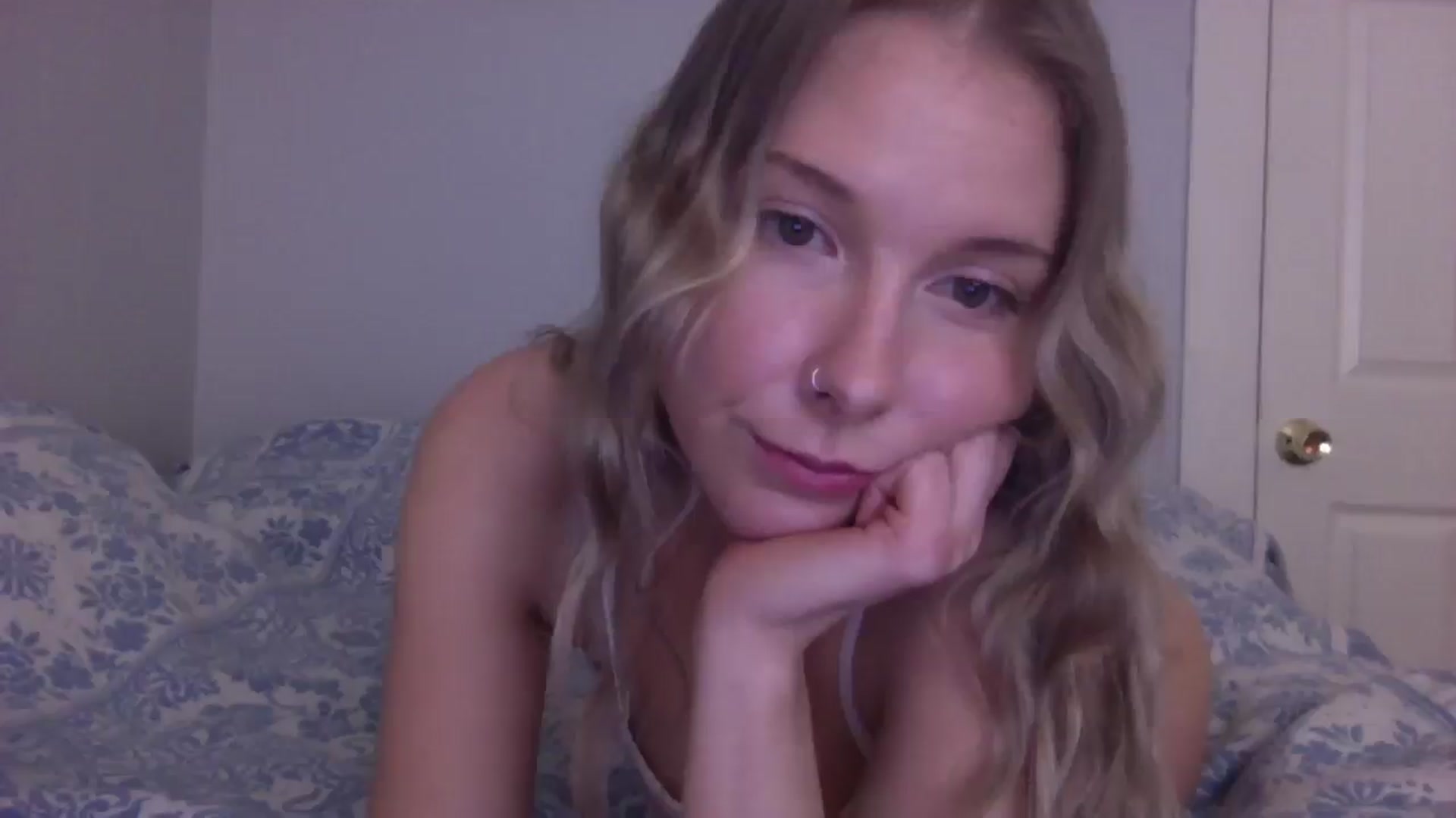 Gallery image thumbnail from Peachyk33n's myfreecams stream on, 03/04/2025, 22:12 image 20 of 20