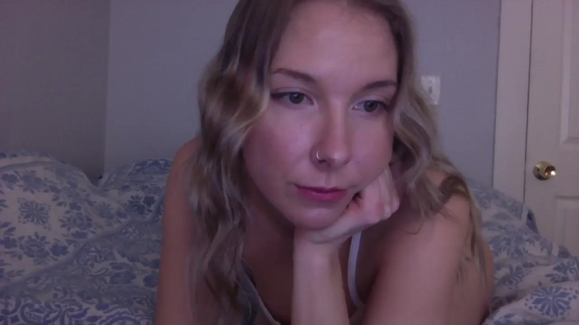 Gallery image thumbnail from Peachyk33n's myfreecams stream on, 03/04/2025, 22:12 image 9 of 20