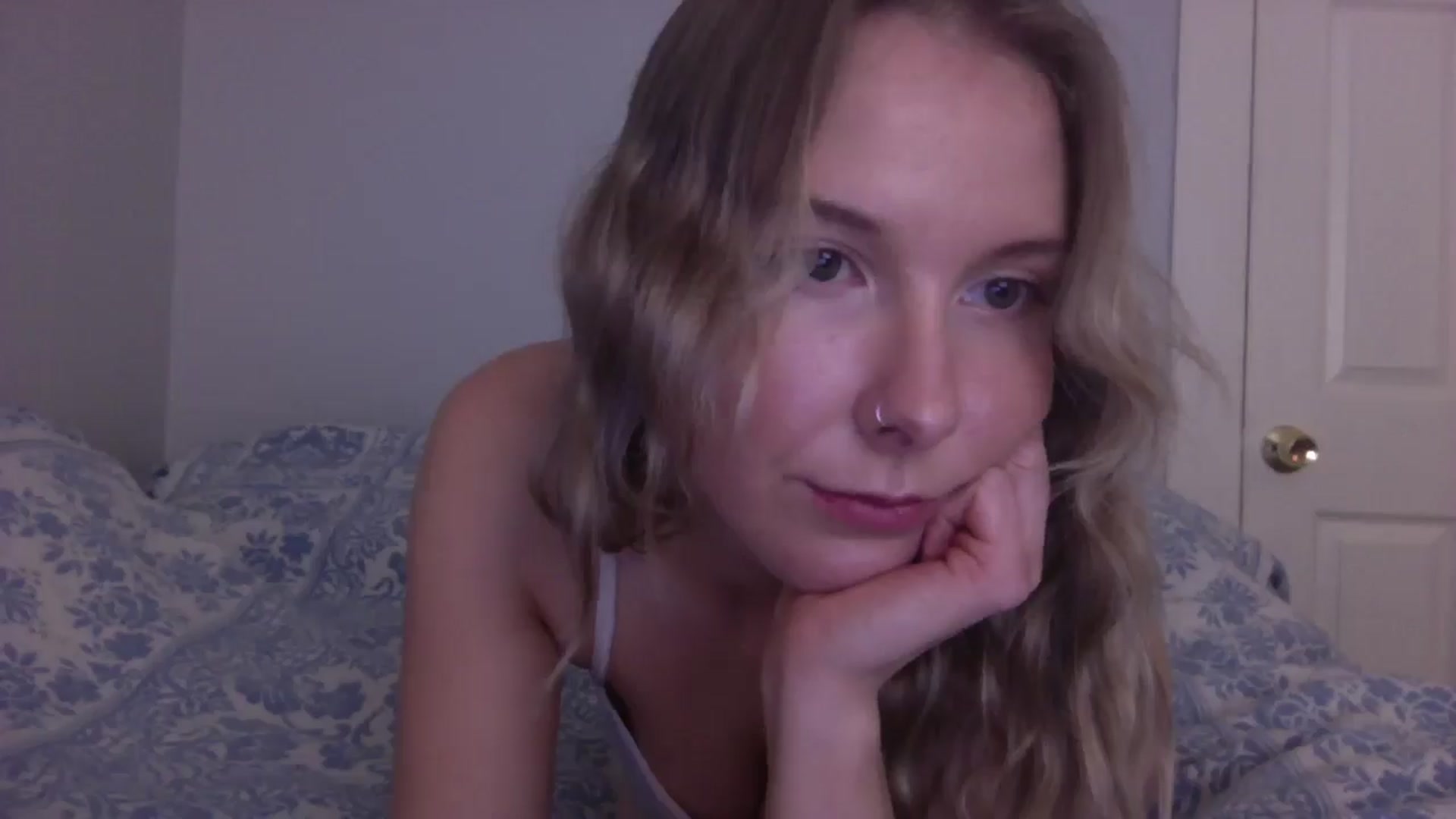 Gallery image thumbnail from Peachyk33n's myfreecams stream on, 03/04/2025, 22:40 image 11 of 20
