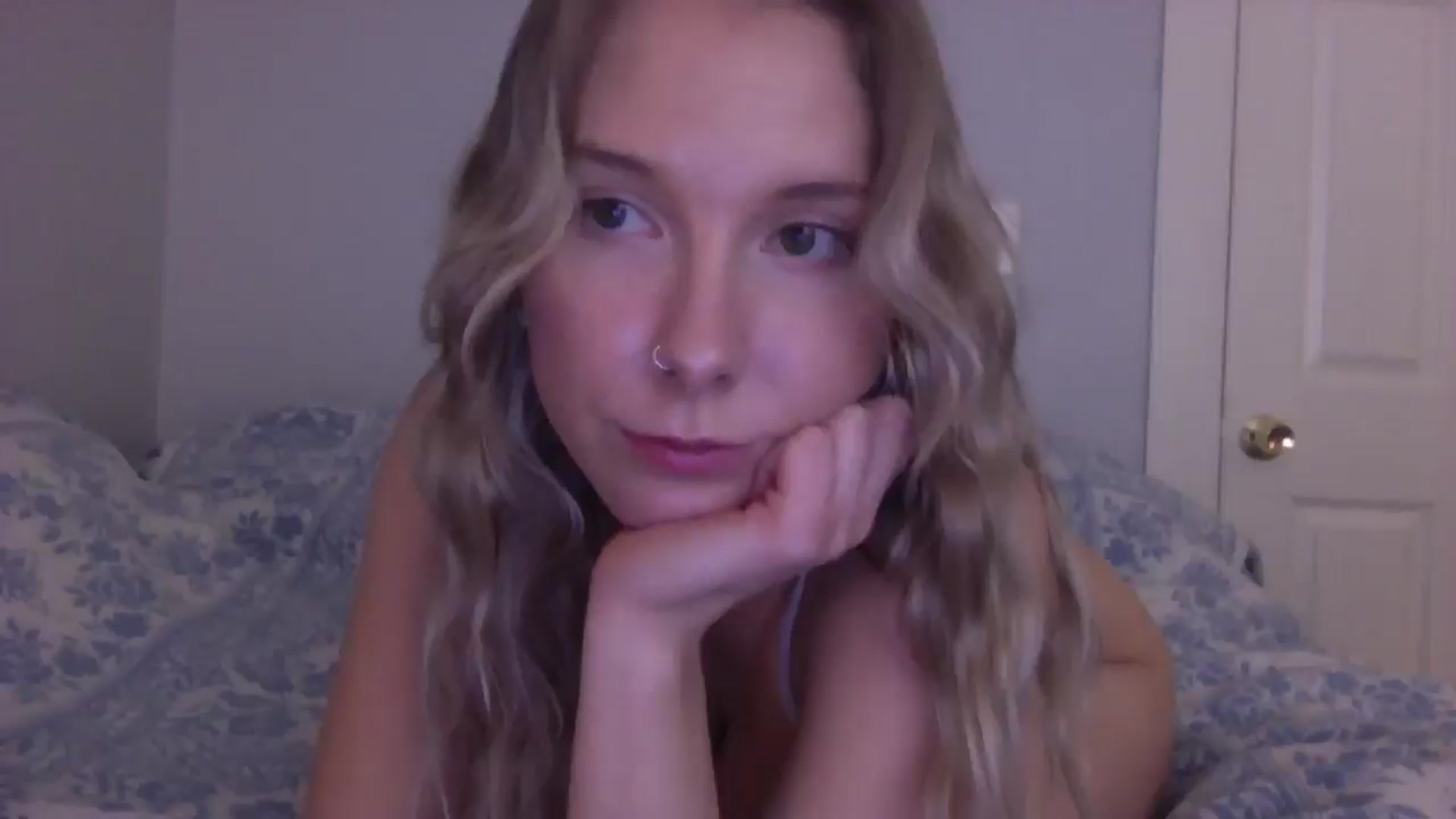 Gallery image thumbnail from Peachyk33n's myfreecams stream on, 03/04/2025, 22:40 image 18 of 20