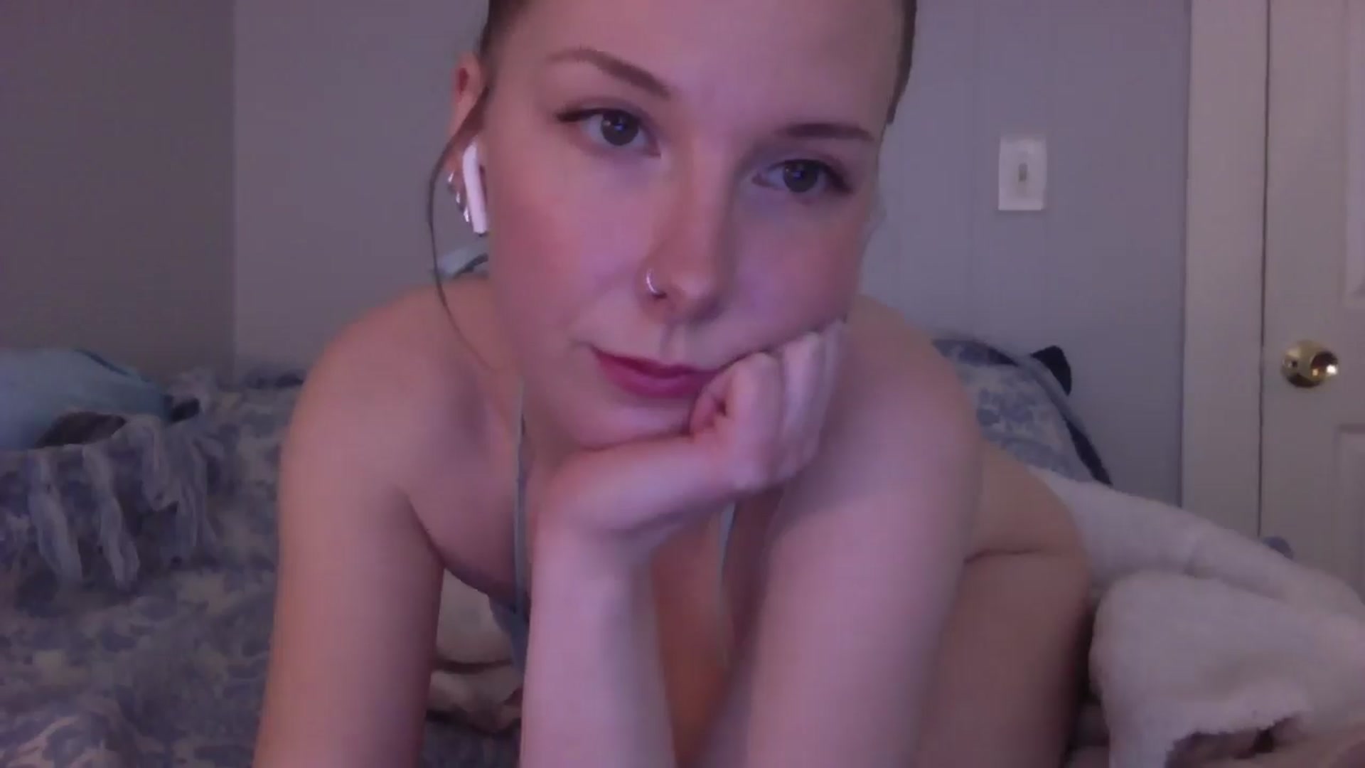 Gallery image thumbnail from Peachyk33n's myfreecams stream on, 03/12/2025, 23:19 image 12 of 20