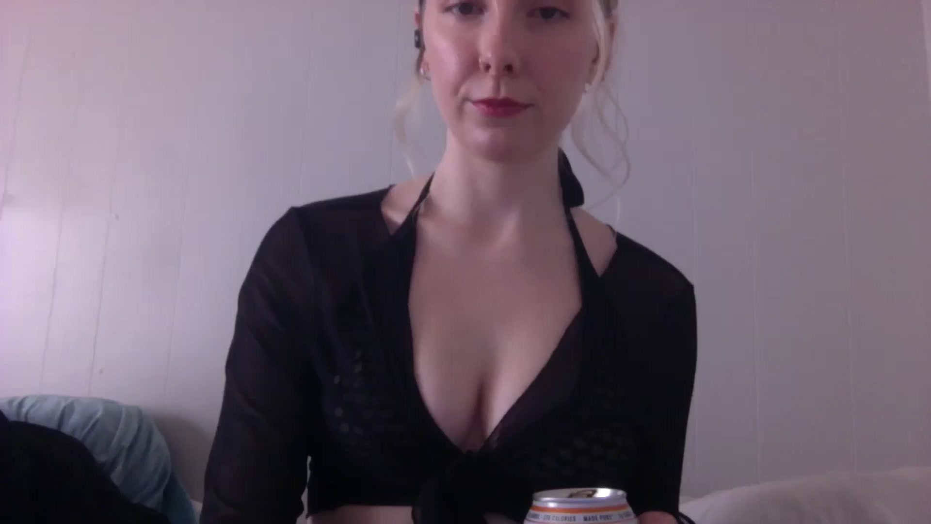 Gallery image thumbnail from Peachyk33n's myfreecams stream on, 04/04/2026, 01:19 image 7 of 20