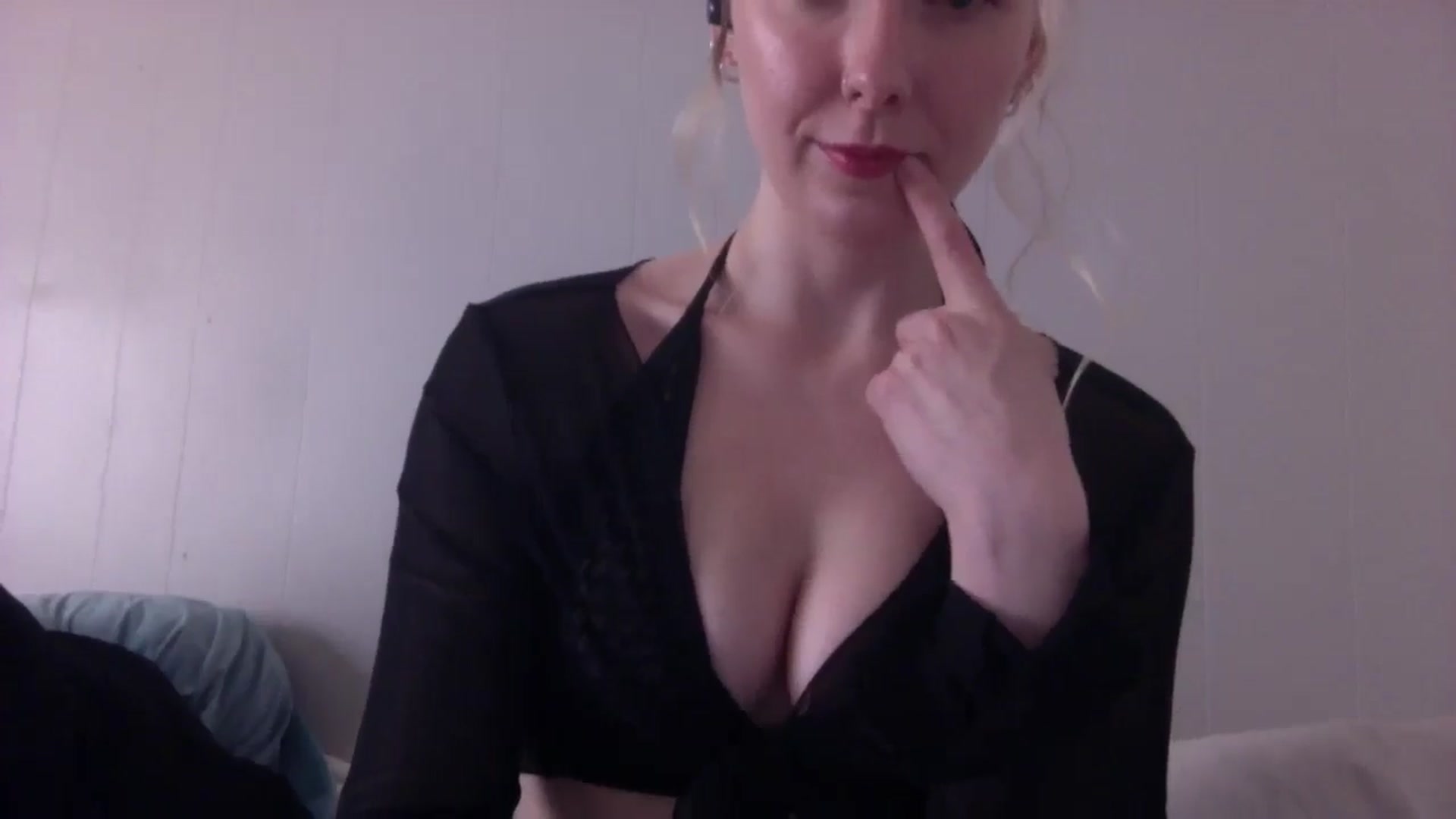 Gallery image thumbnail from Peachyk33n's myfreecams stream on, 04/04/2026, 01:19 image 16 of 20