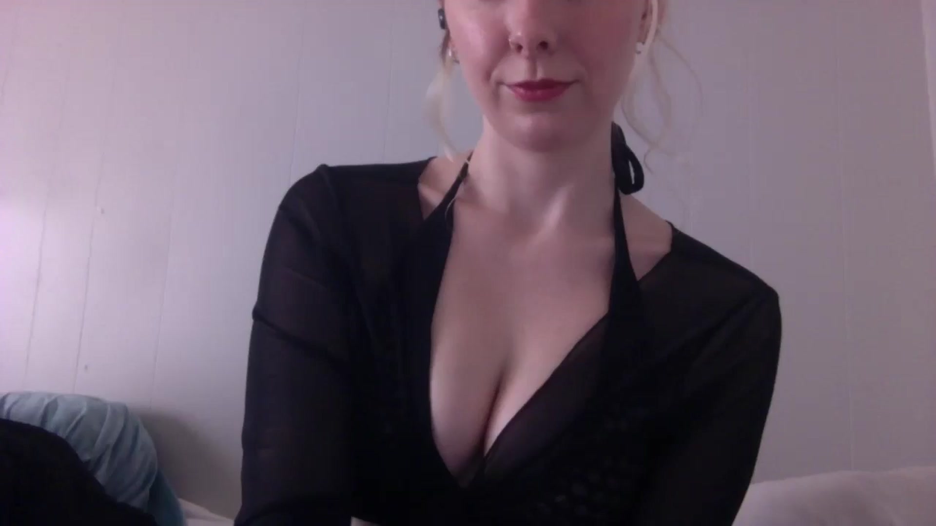 Gallery image thumbnail from Peachyk33n's myfreecams stream on, 04/04/2026, 01:19 image 1 of 20