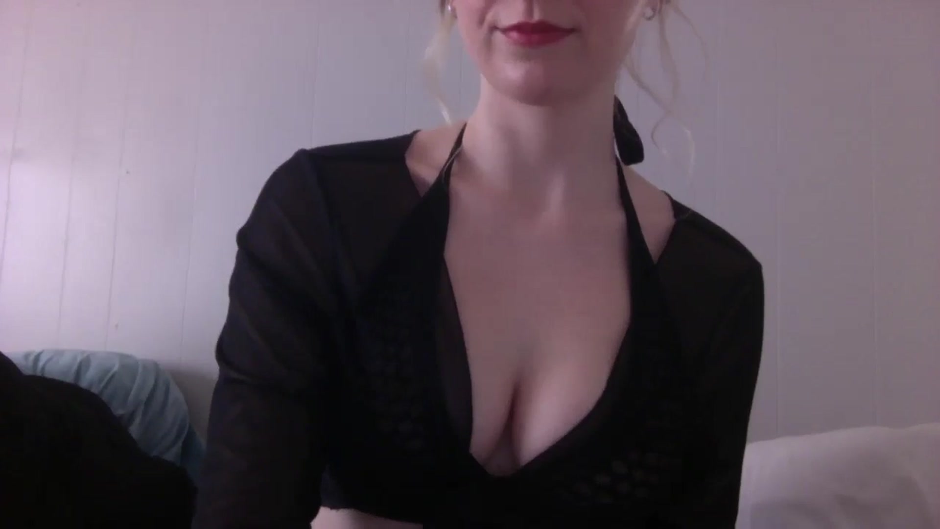 Gallery image thumbnail from Peachyk33n's myfreecams stream on, 04/04/2026, 01:19 image 6 of 20