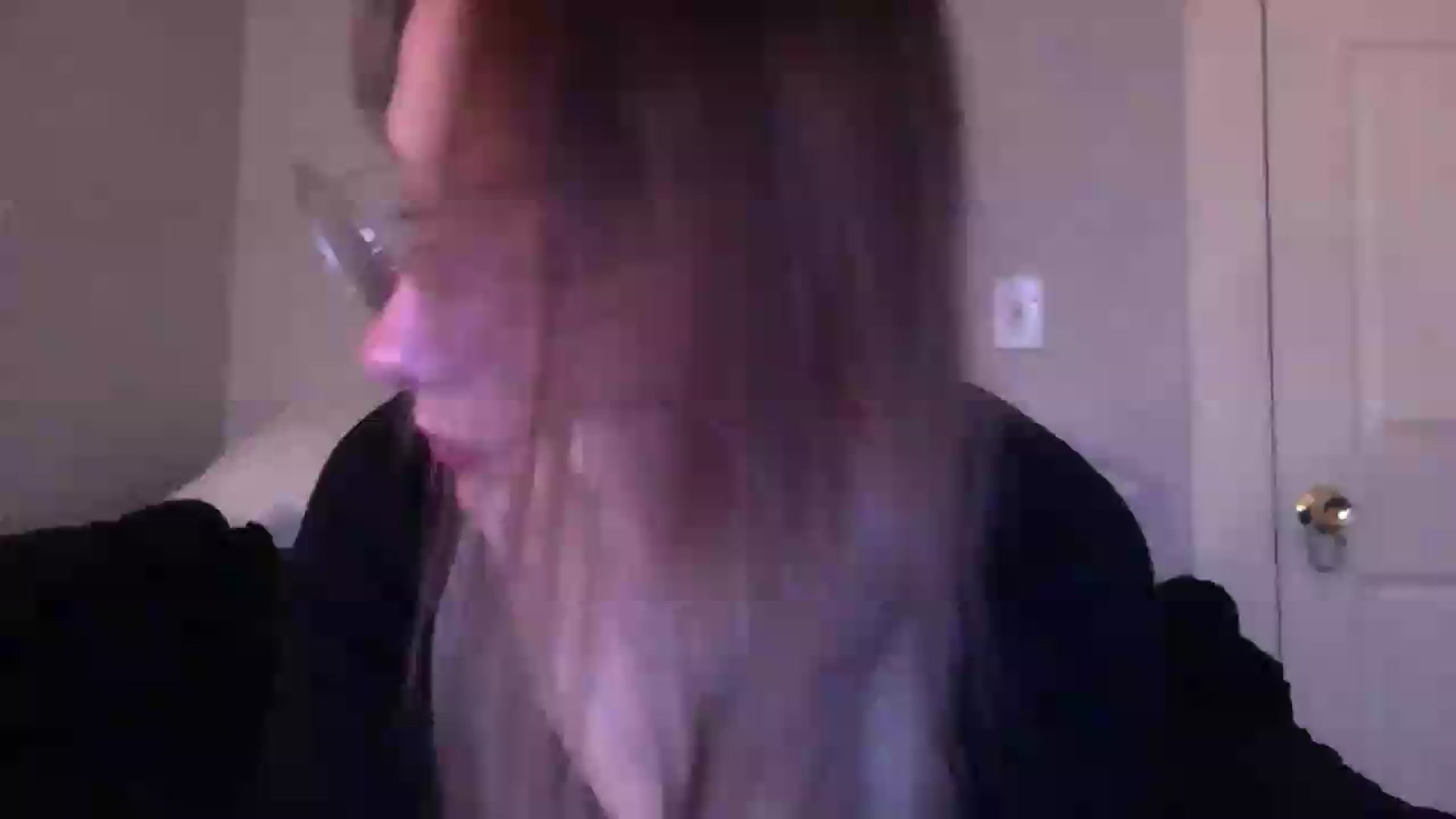 Gallery image thumbnail from Peachyk33n's myfreecams stream on, 06/29/2026, 03:22 image 9 of 20
