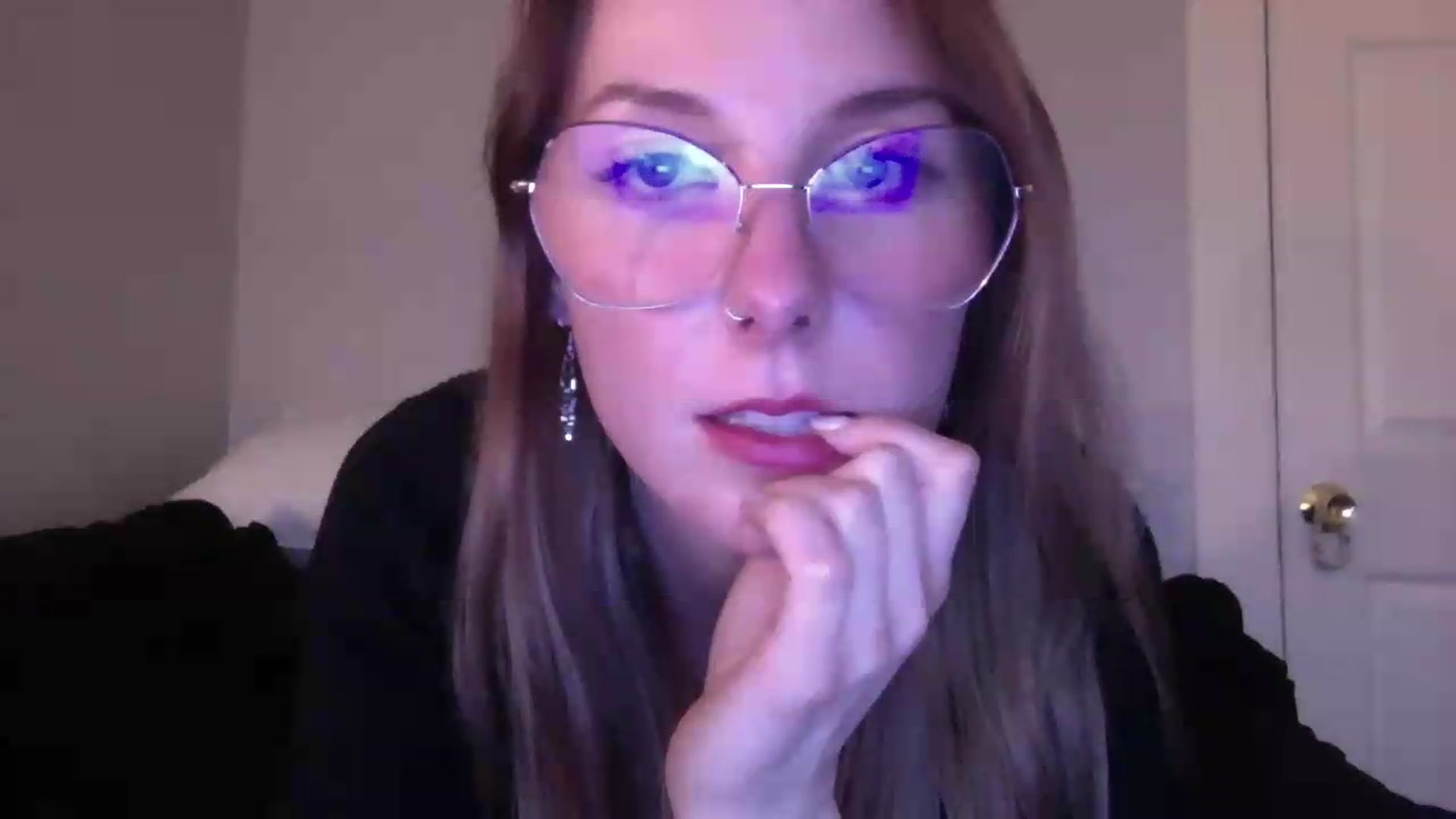 Gallery image thumbnail from Peachyk33n's myfreecams stream on, 06/29/2026, 03:22 image 12 of 20