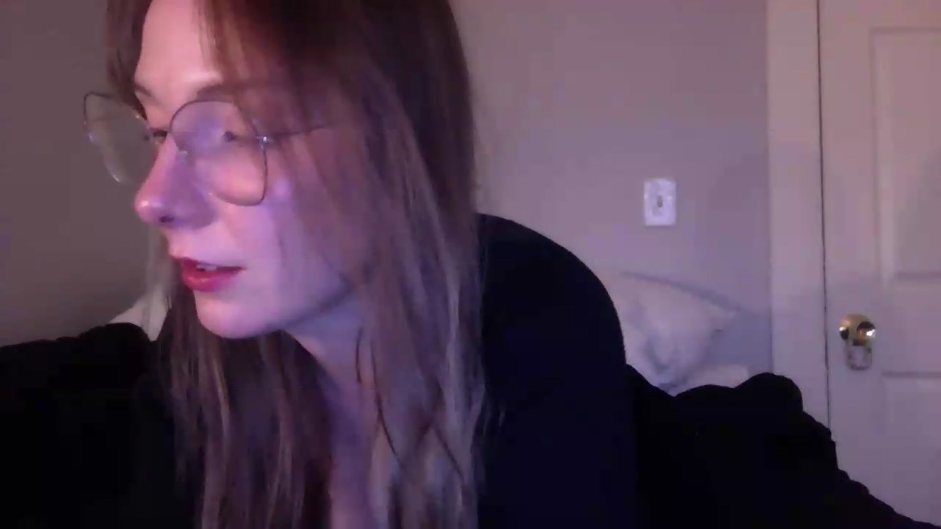Gallery image thumbnail from Peachyk33n's myfreecams stream on, 06/29/2026, 03:22 image 11 of 20