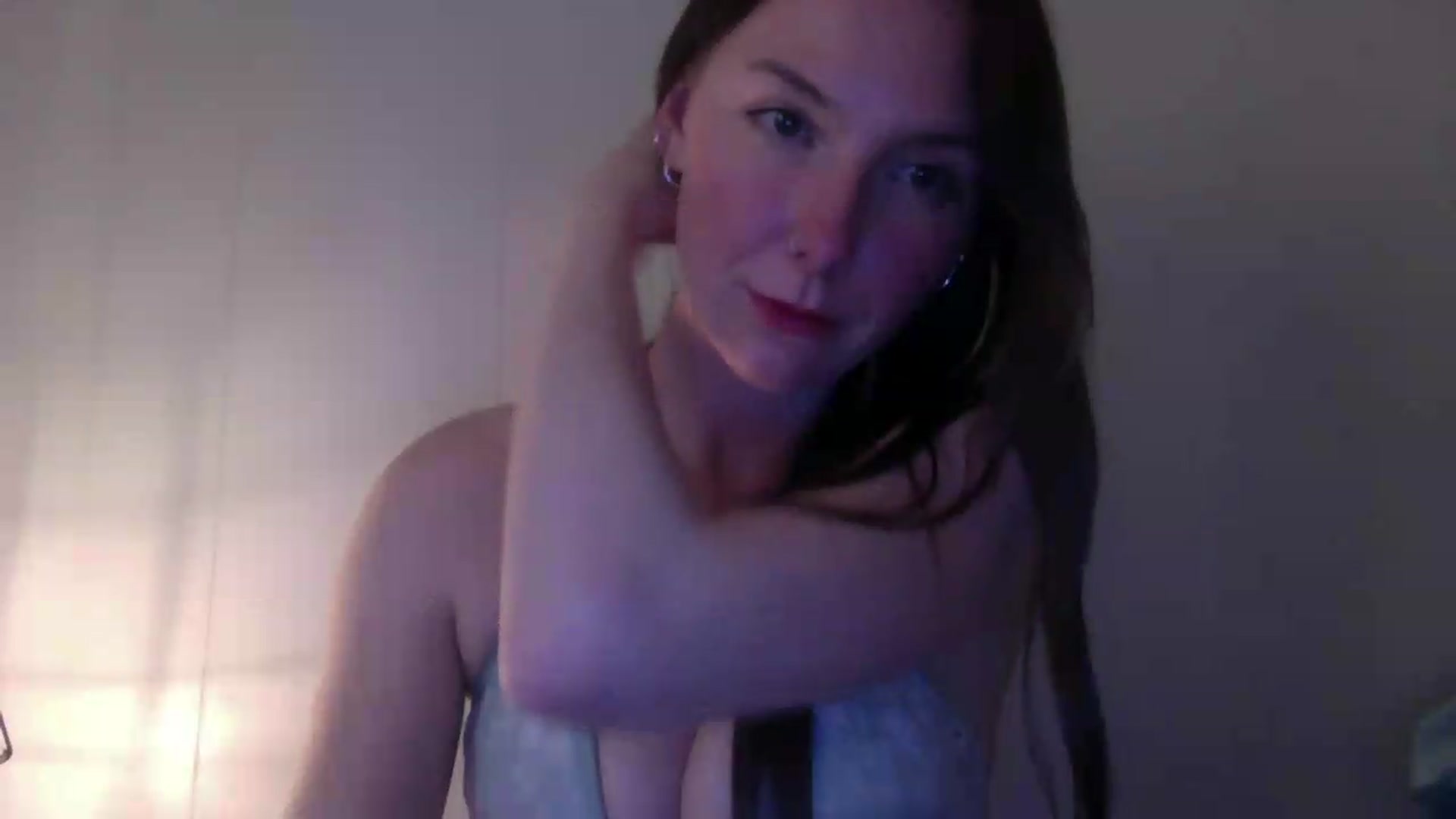 Gallery image thumbnail from Peachyk33n's myfreecams stream on, 07/31/2026, 03:39 image 12 of 20
