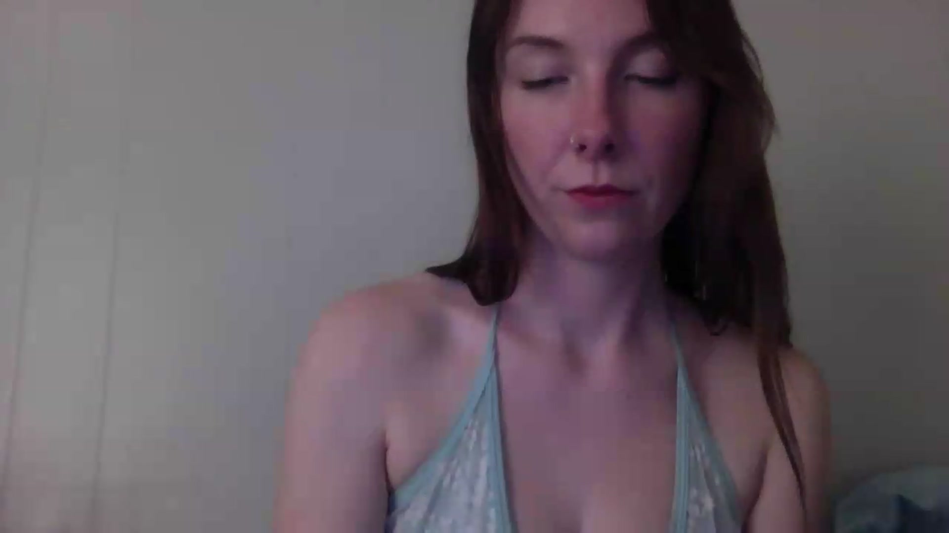 Gallery image thumbnail from Peachyk33n's myfreecams stream on, 07/31/2026, 03:39 image 4 of 20