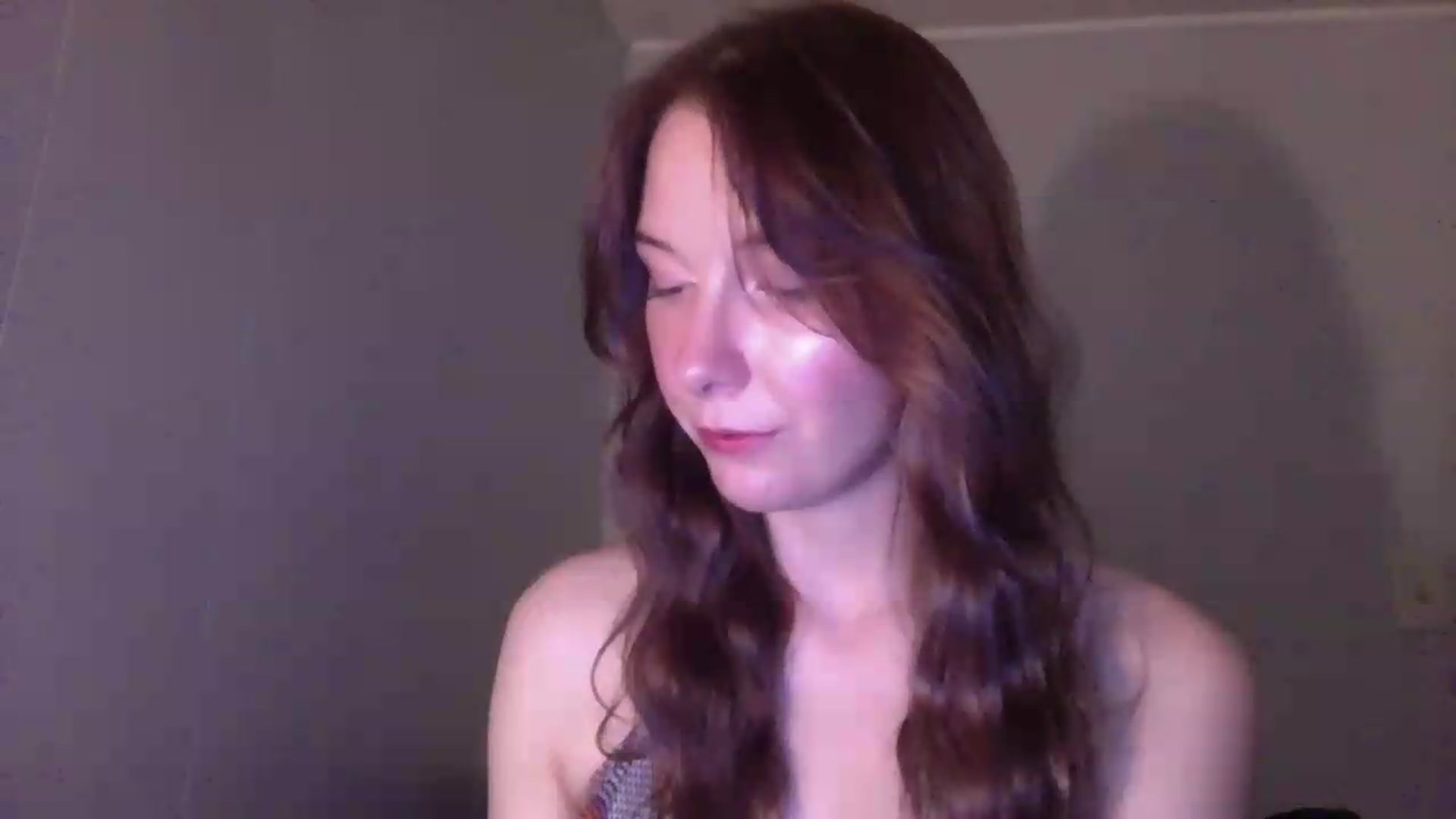 Gallery image thumbnail from Peachyk33n's myfreecams stream on, 08/31/2026, 03:09 image 17 of 20