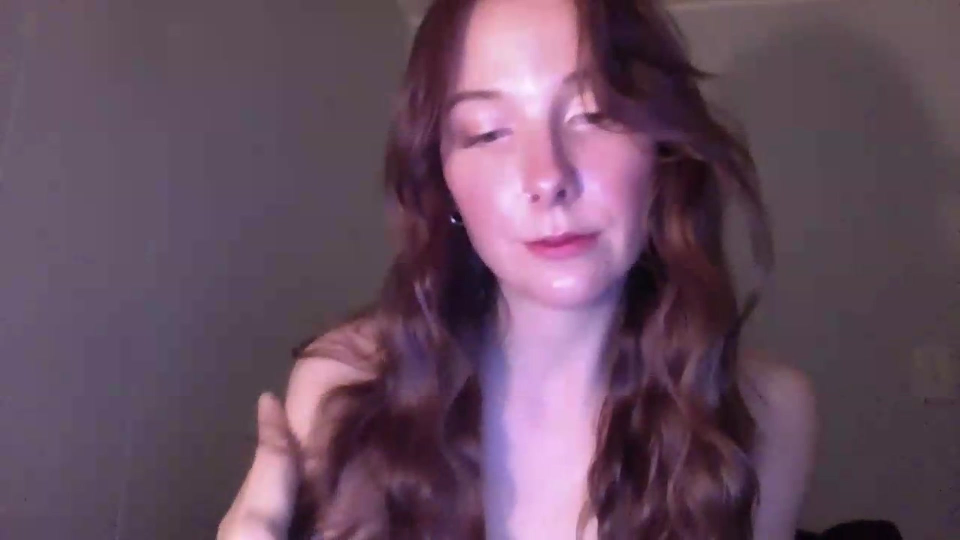 Gallery image thumbnail from Peachyk33n's myfreecams stream on, 08/31/2026, 03:09 image 15 of 20
