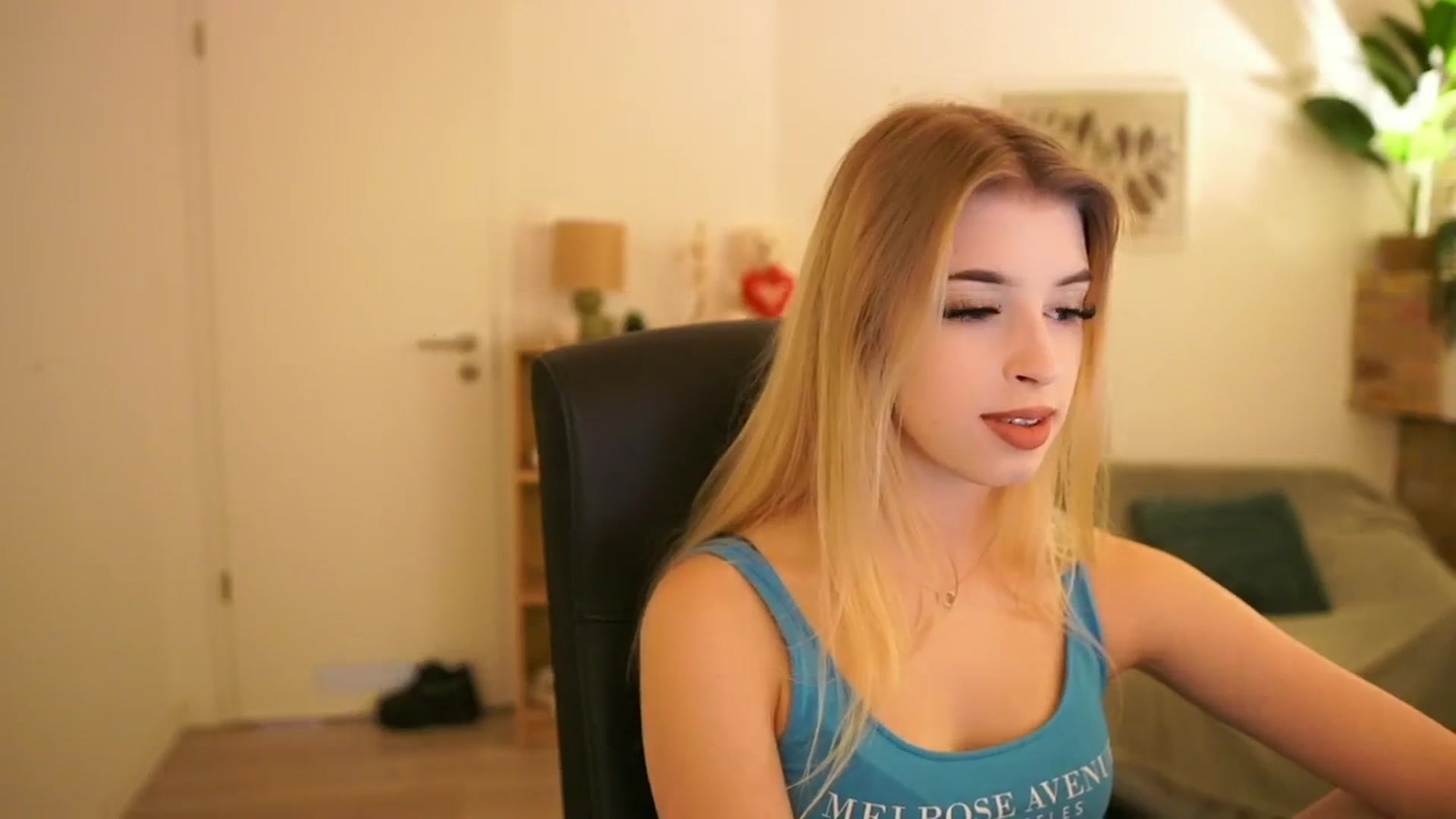 Gallery image thumbnail from Peachyliana's myfreecams stream on, 09/21/2025, 08:47 image 17 of 20