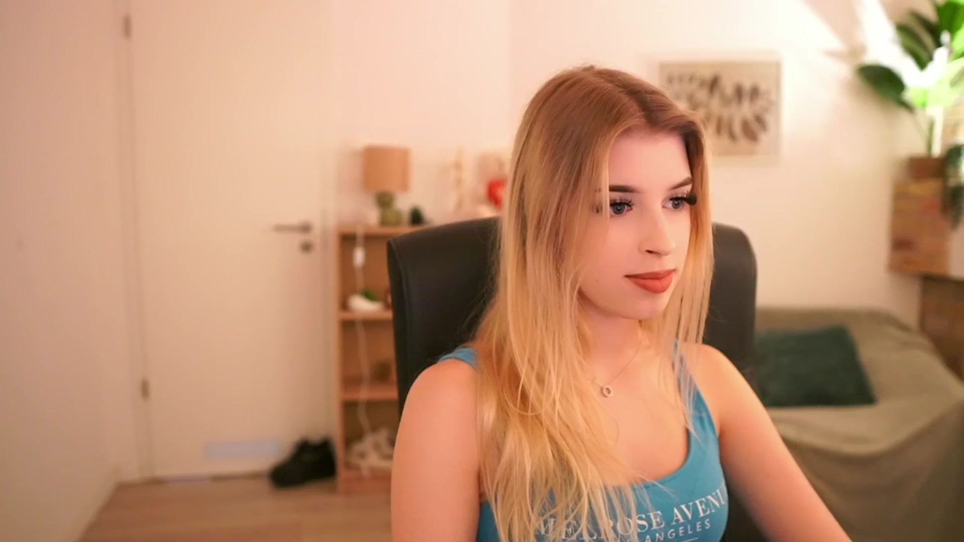 Gallery image thumbnail from Peachyliana's myfreecams stream on, 09/21/2025, 13:03 image 20 of 20