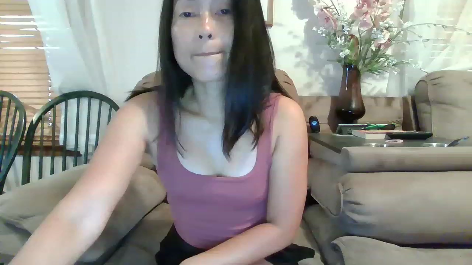 Gallery image thumbnail from PearlAsia's myfreecams stream on, 08/25/2023, 13:13 image 2 of 20