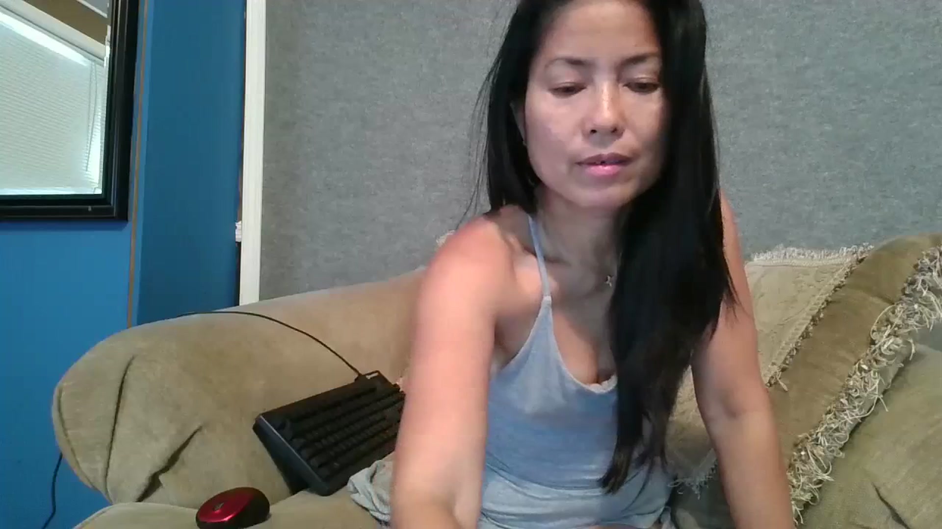Gallery image thumbnail from PearlAsia's myfreecams stream on, 11/16/2023, 19:34 image 17 of 20