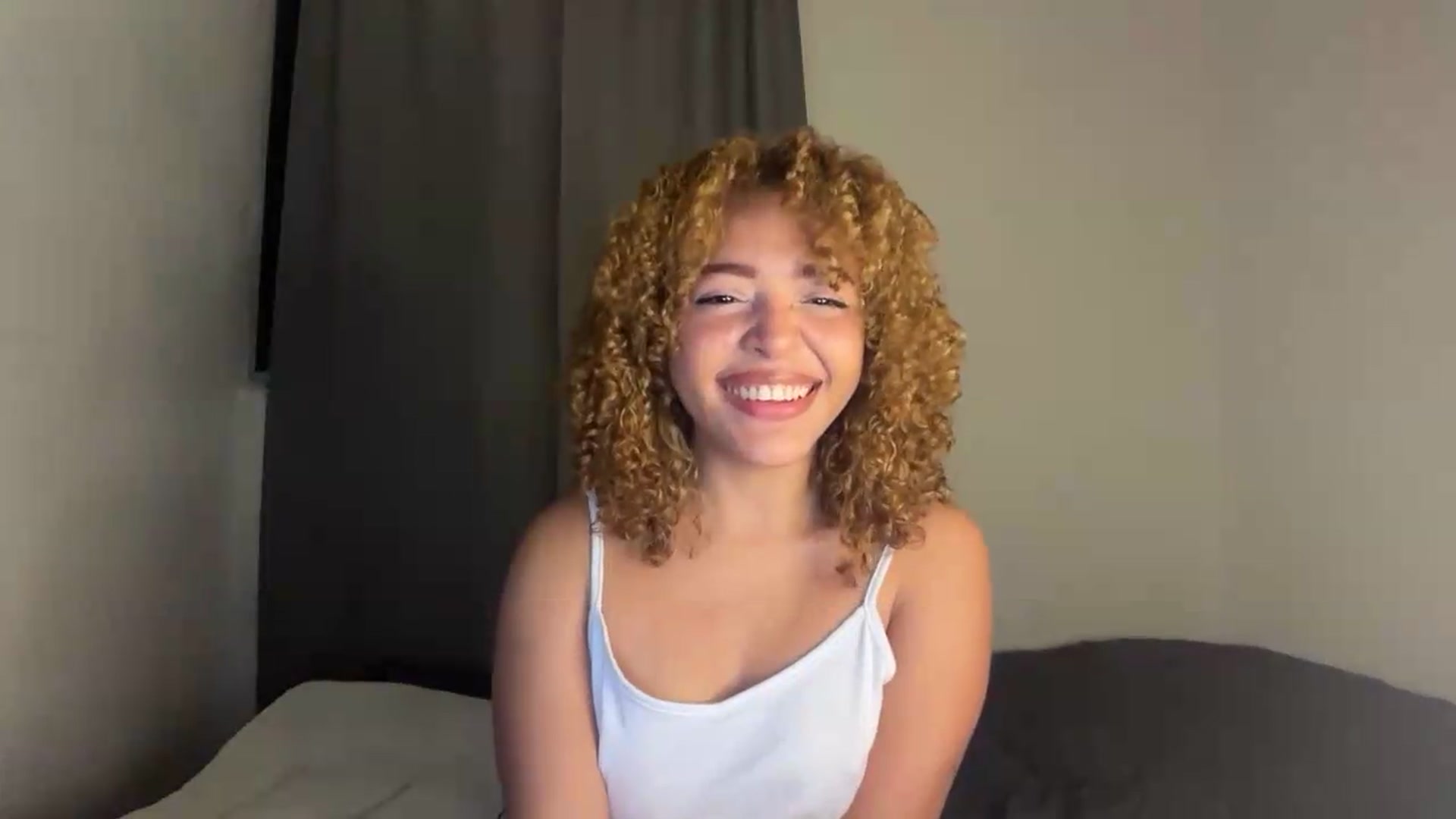 Gallery image thumbnail from PeekyPixie's myfreecams stream on, 09/18/2026, 24:50 image 9 of 20