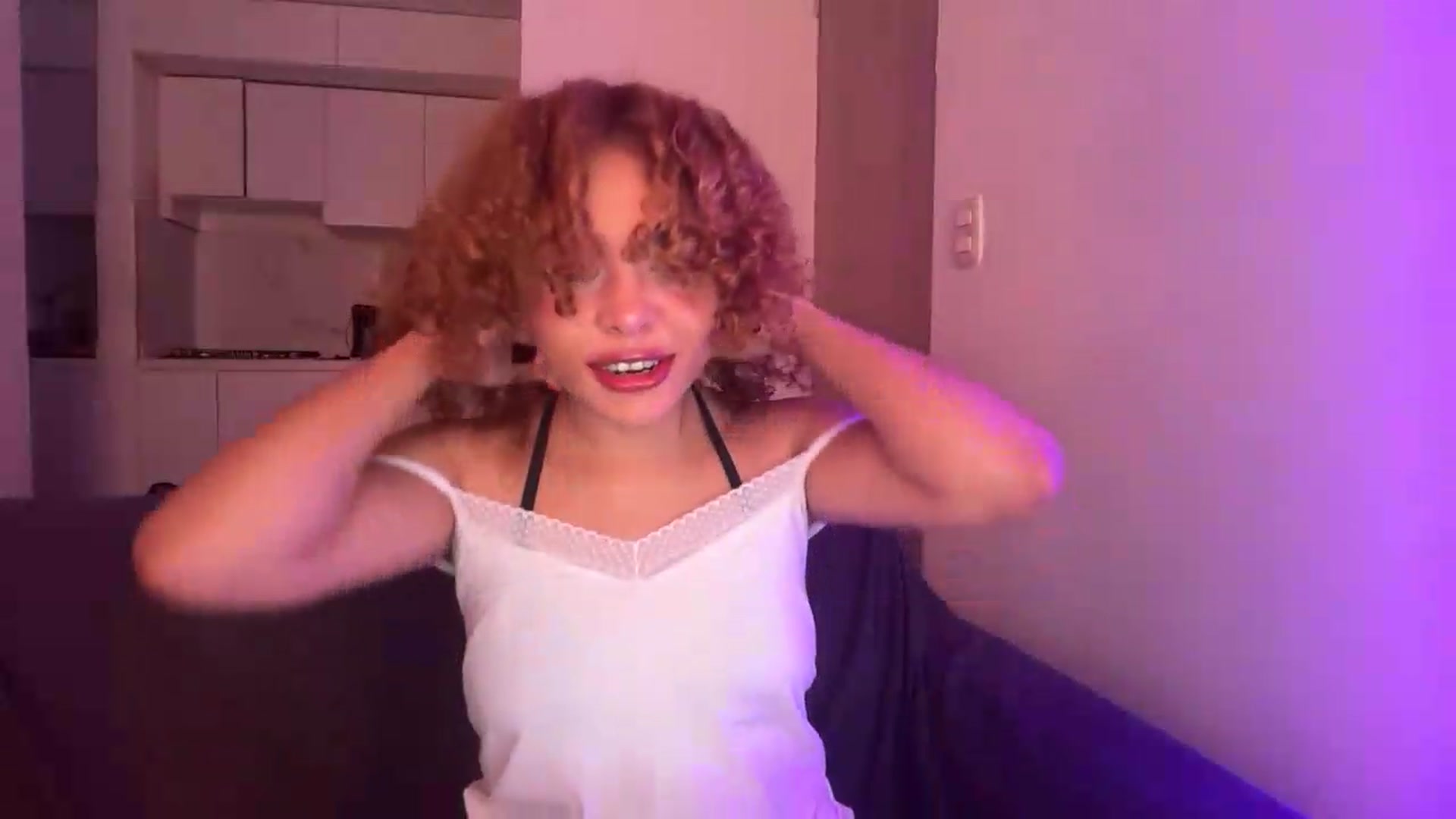 Gallery image thumbnail from PeekyPixie's myfreecams stream on, 09/19/2026, 17:03 image 2 of 20