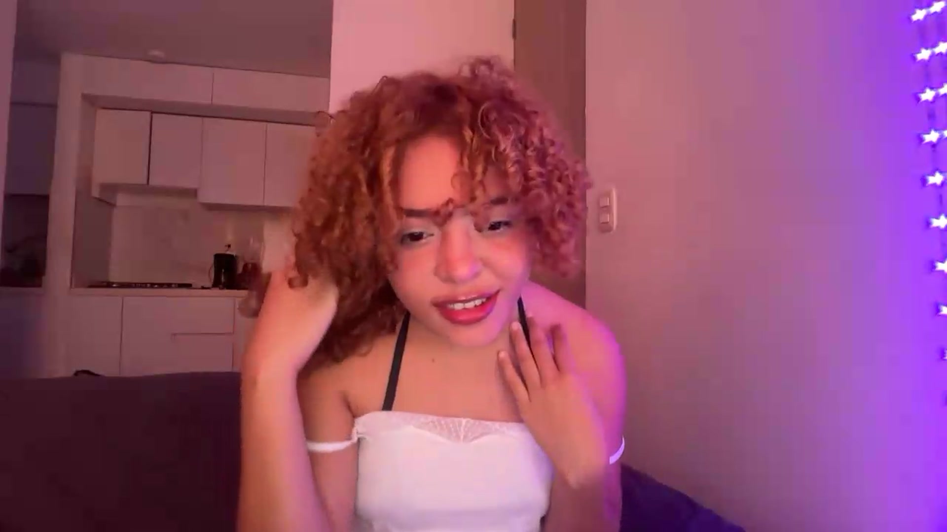 Gallery image thumbnail from PeekyPixie's myfreecams stream on, 09/19/2026, 17:03 image 13 of 20