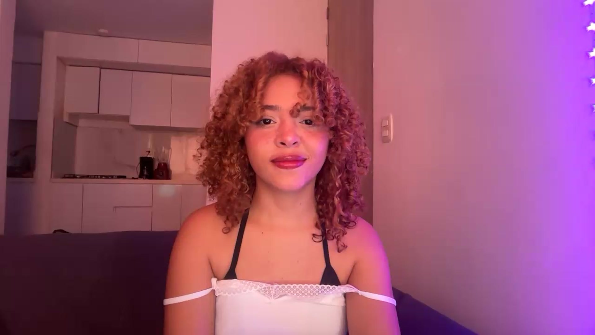 Gallery image thumbnail from PeekyPixie's myfreecams stream on, 09/19/2026, 17:03 image 7 of 20