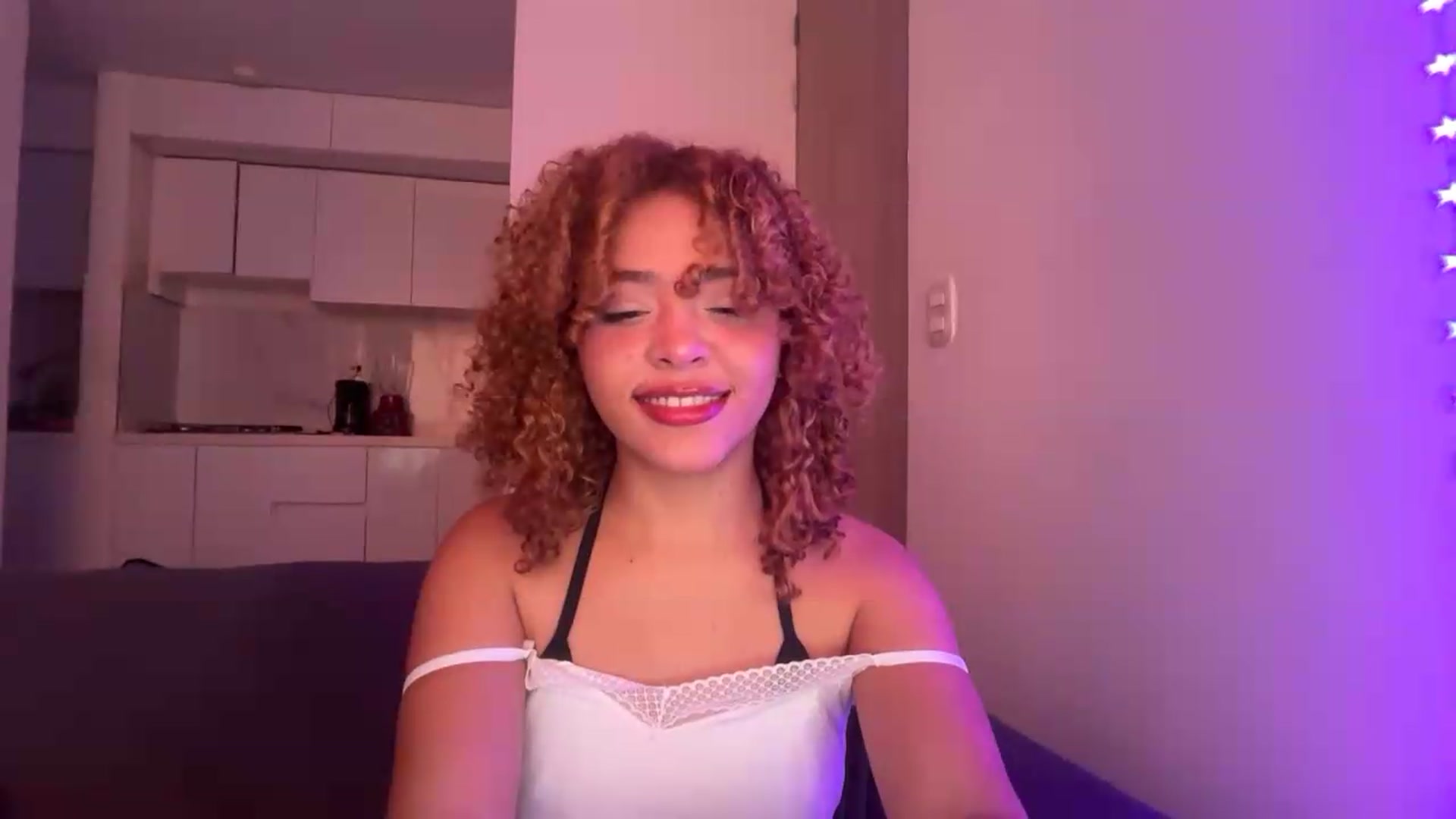 Gallery image thumbnail from PeekyPixie's myfreecams stream on, 09/19/2026, 17:03 image 9 of 20