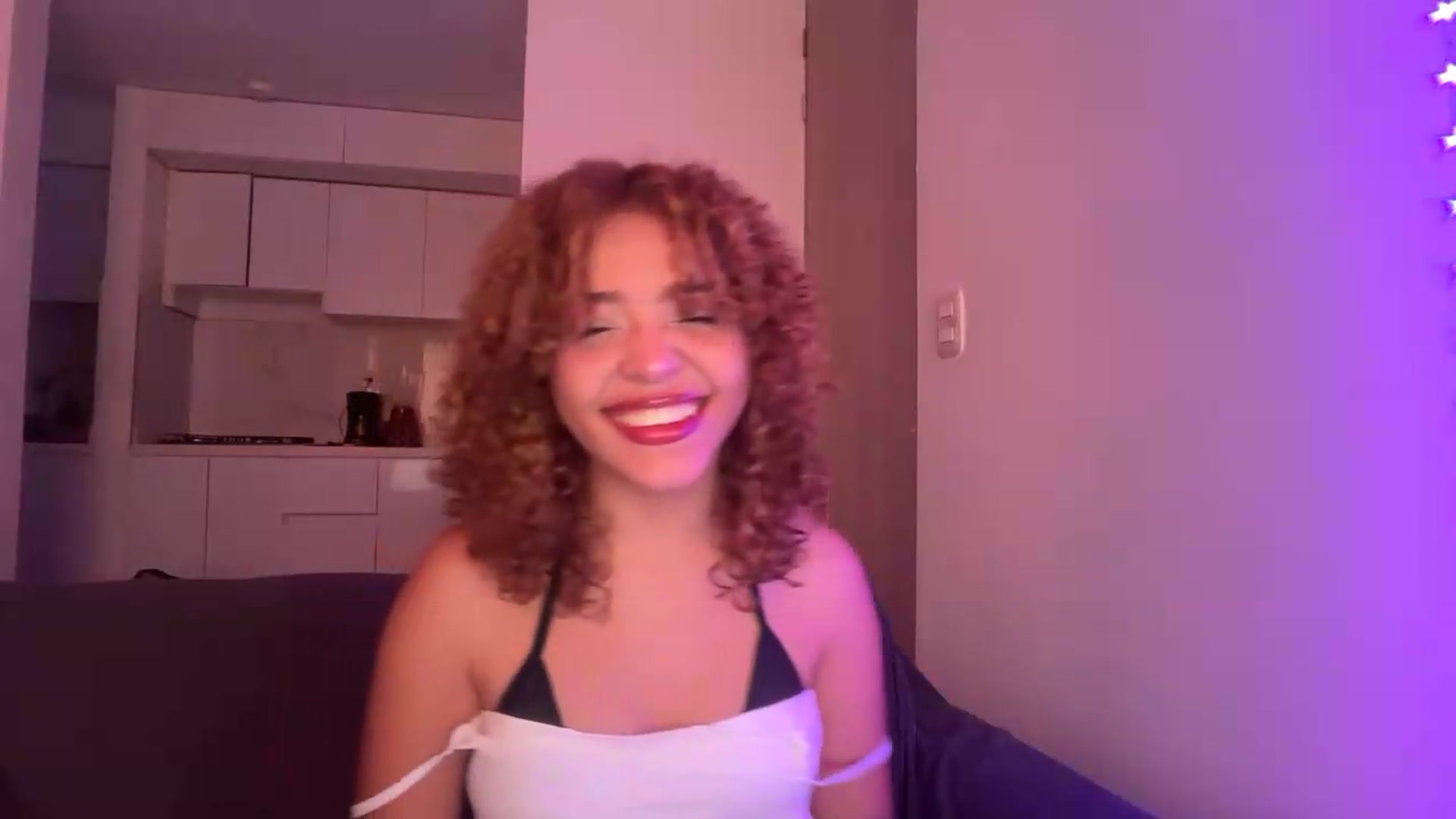 Gallery image thumbnail from PeekyPixie's myfreecams stream on, 09/19/2026, 17:03 image 5 of 20