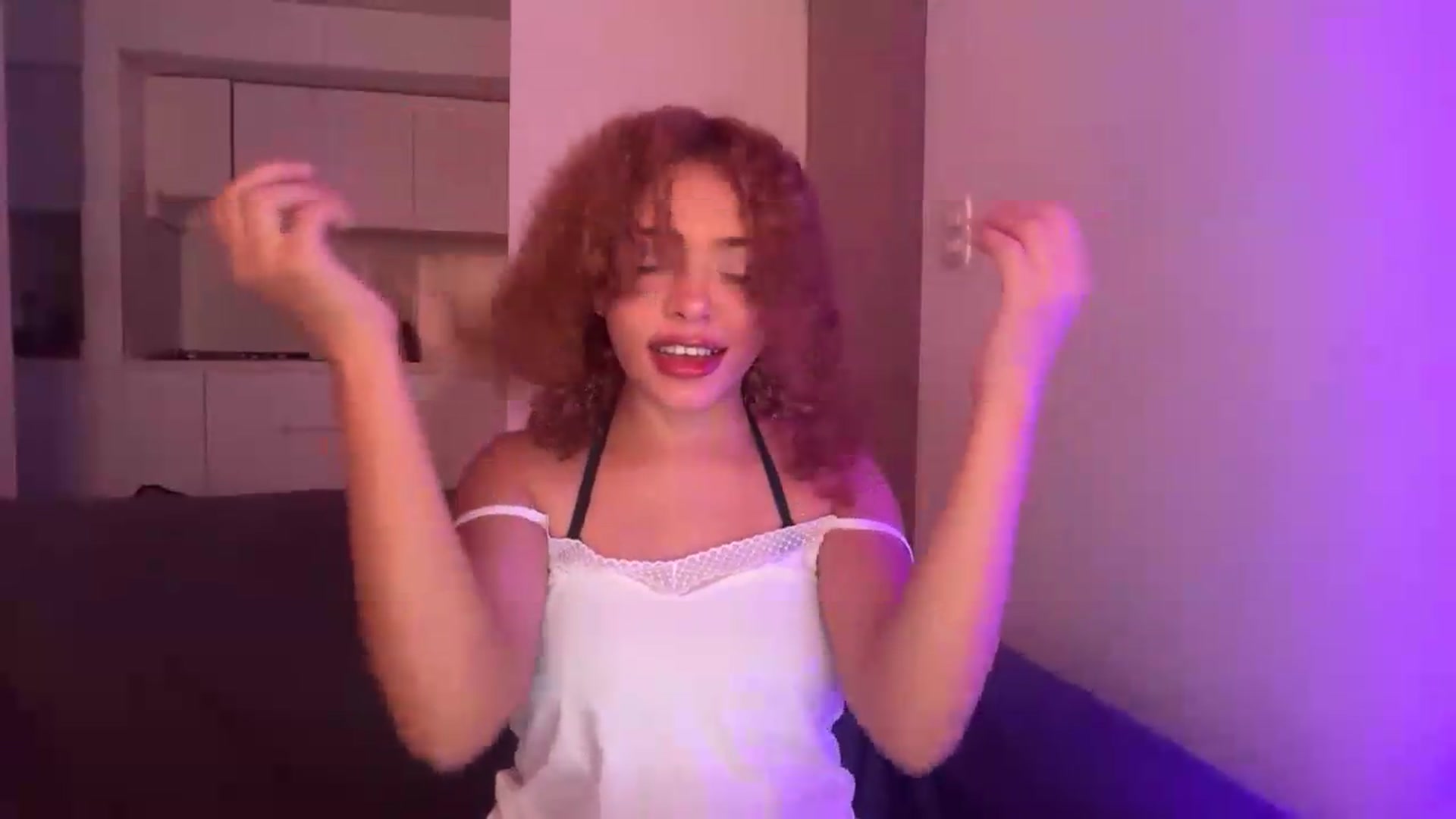 Gallery image thumbnail from PeekyPixie's myfreecams stream on, 09/19/2026, 17:03 image 3 of 20