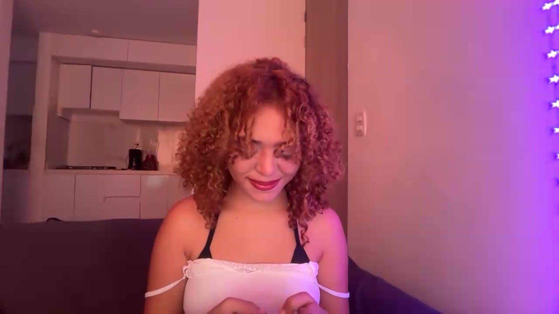 Gallery image thumbnail from PeekyPixie's myfreecams stream on, 09/19/2026, 17:03 image 8 of 20