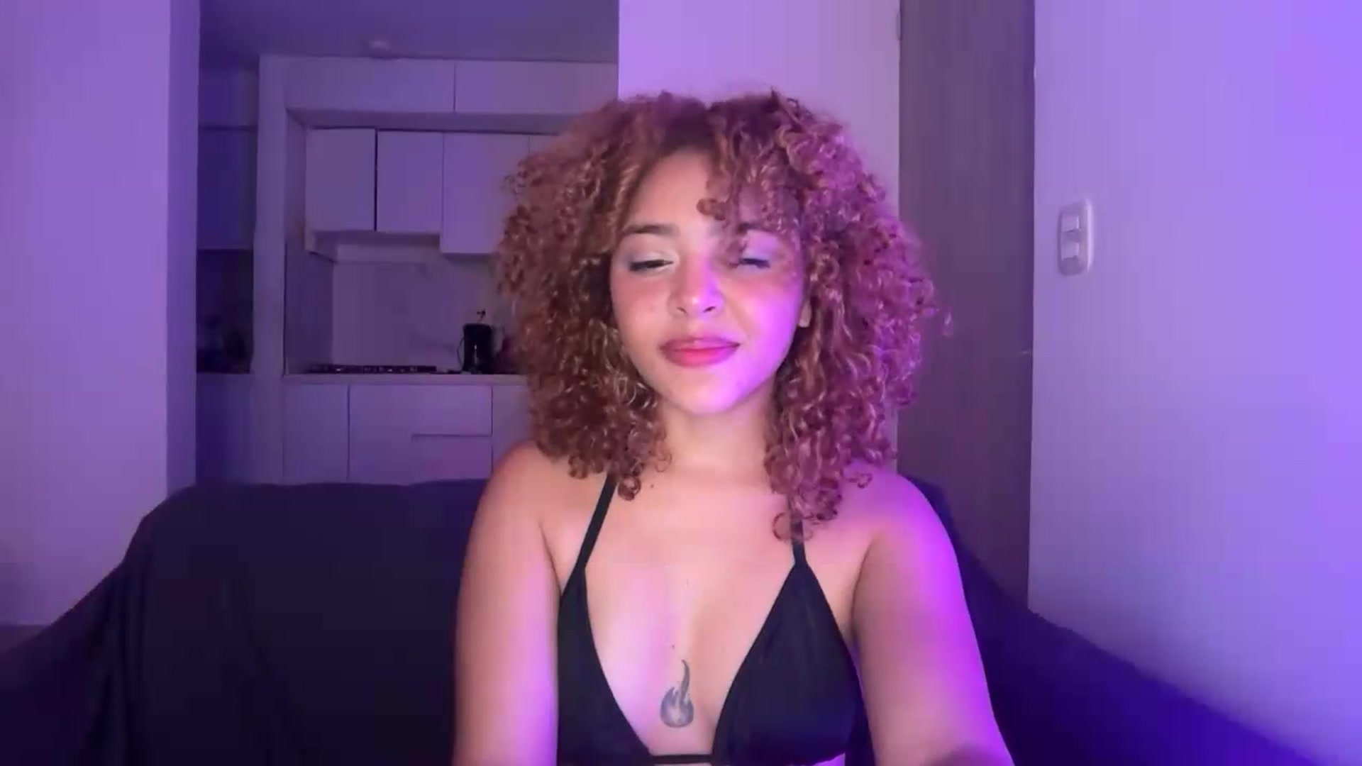 Gallery image thumbnail from PeekyPixie's myfreecams stream on, 09/19/2026, 19:09 image 20 of 20