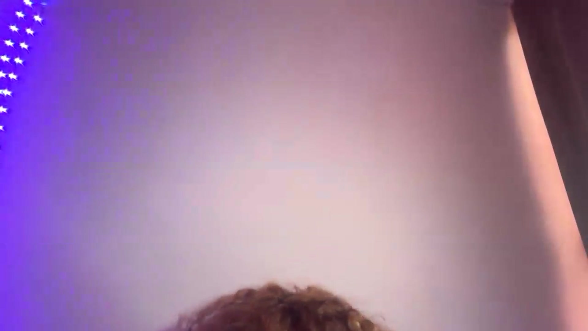 Gallery image thumbnail from PeekyPixie's myfreecams stream on, 09/19/2026, 19:09 image 11 of 20