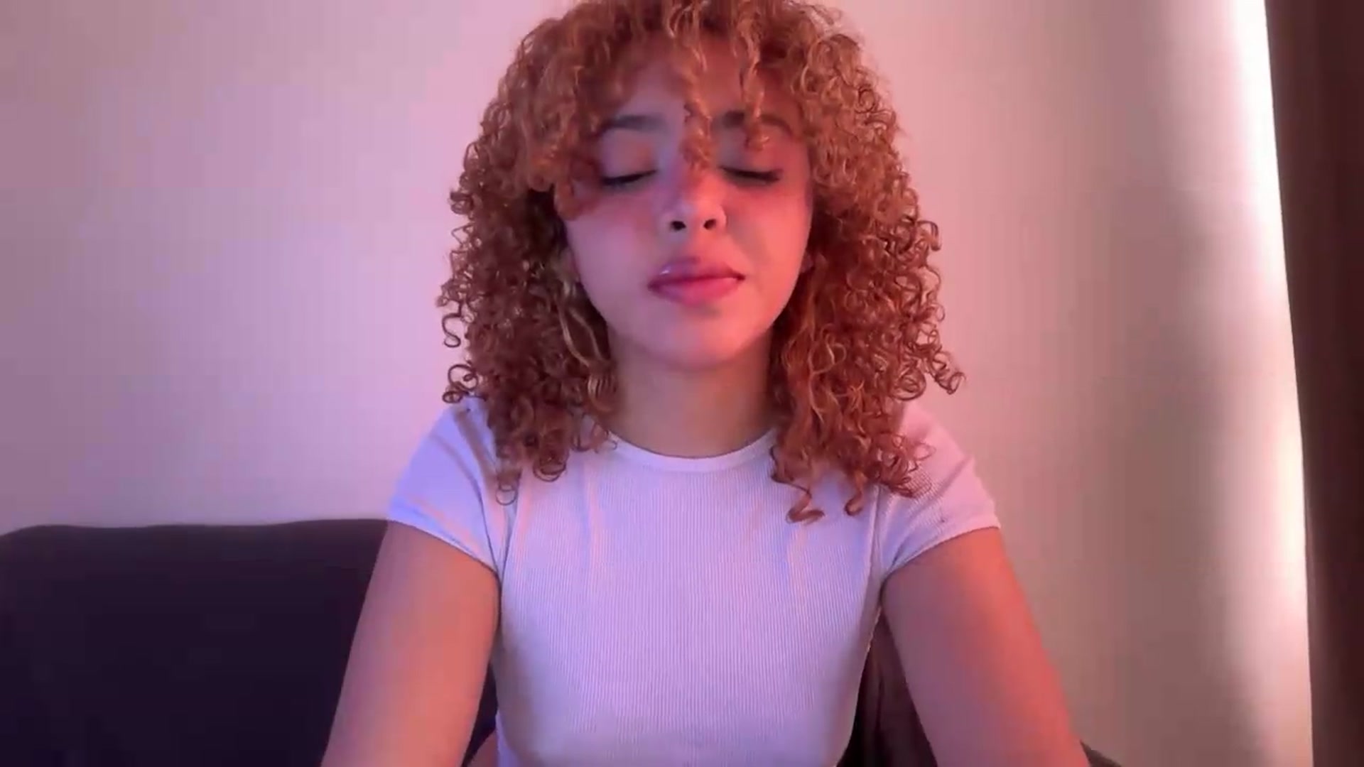 Gallery image thumbnail from PeekyPixie's myfreecams stream on, 09/20/2026, 17:05 image 12 of 20