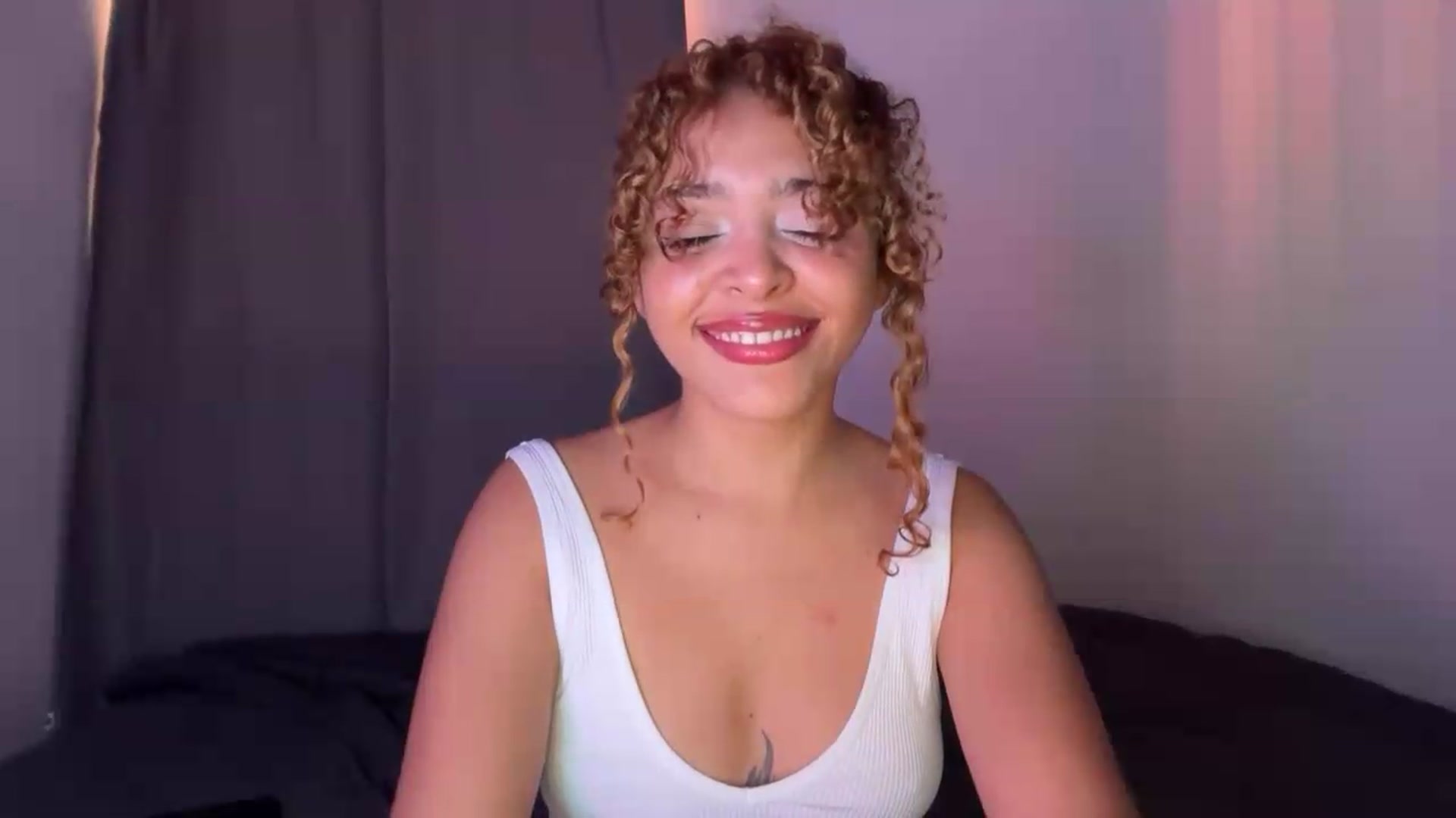 Gallery image thumbnail from PeekyPixie's myfreecams stream on, 09/23/2026, 22:23 image 3 of 20