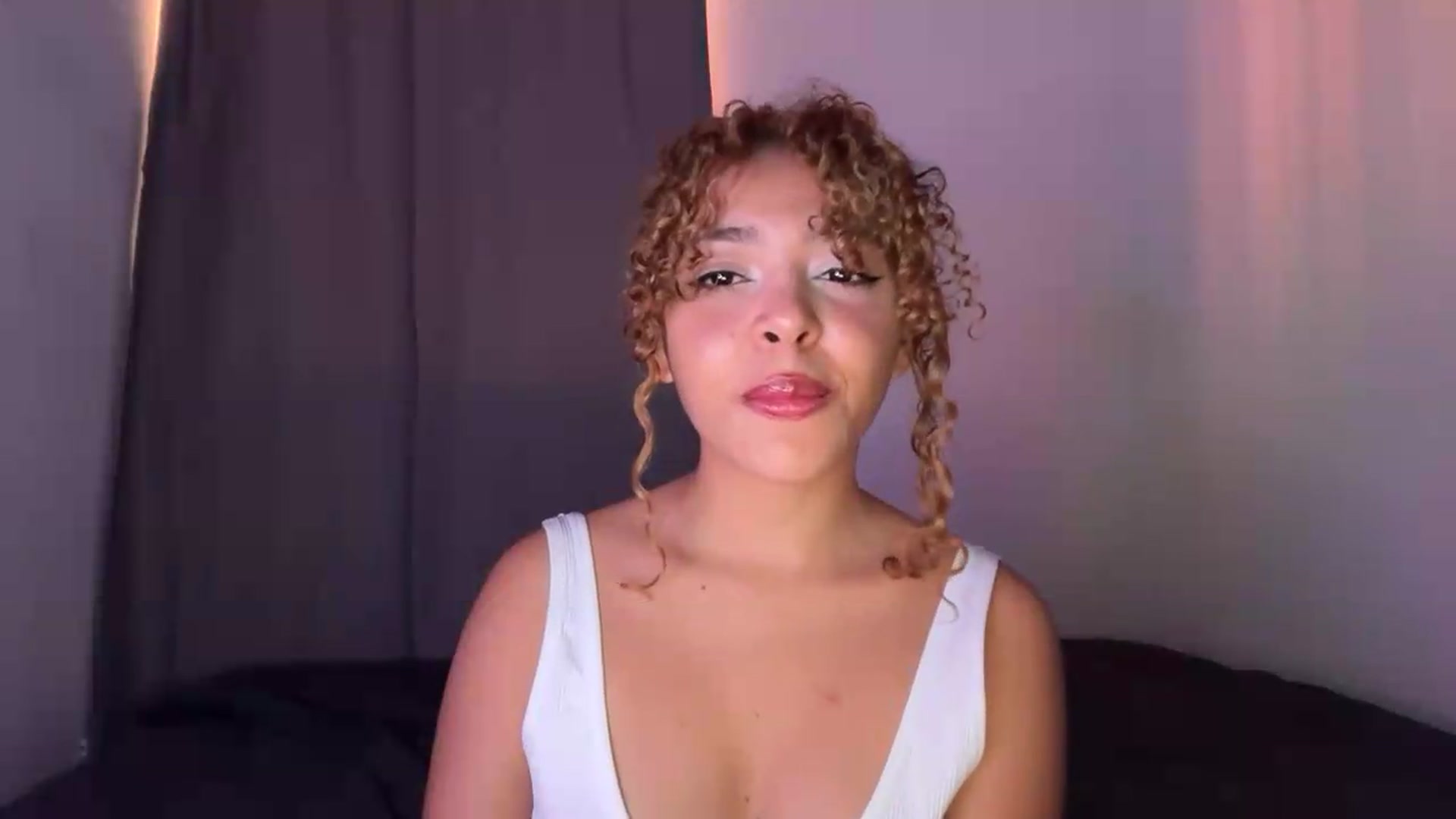 Gallery image thumbnail from PeekyPixie's myfreecams stream on, 09/23/2026, 22:23 image 5 of 20