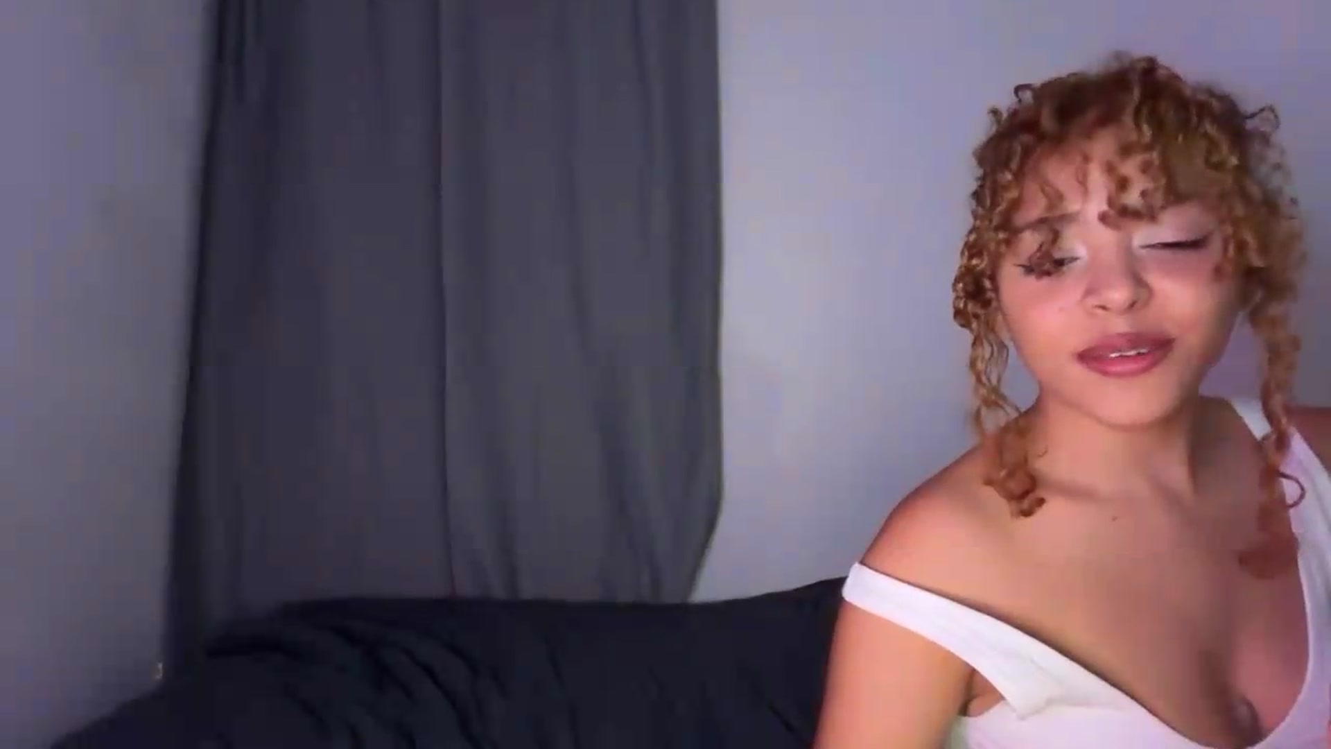 Gallery image thumbnail from PeekyPixie's myfreecams stream on, 09/24/2026, 24:01 image 7 of 20