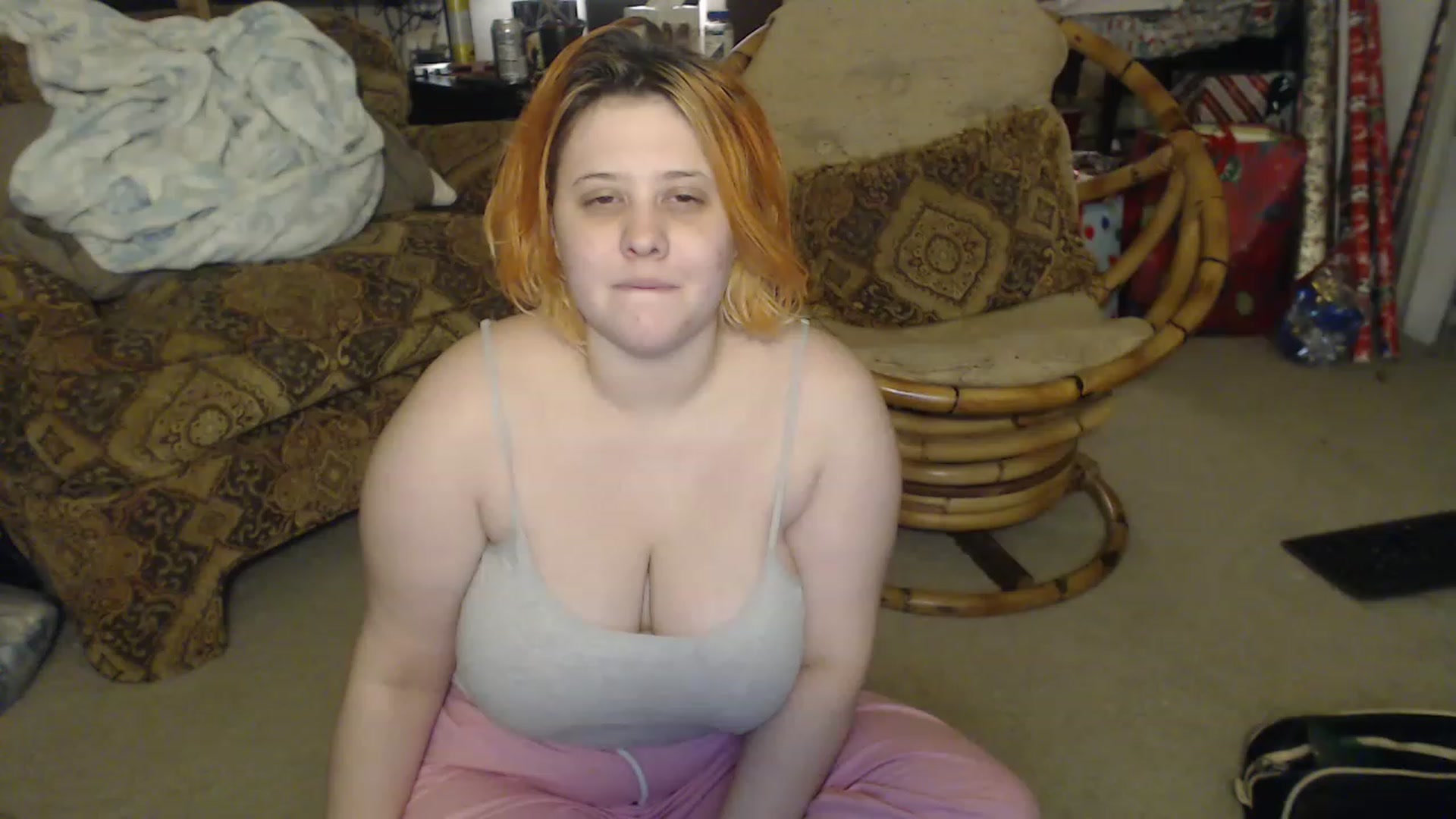 Gallery image thumbnail from PenelopeMars's myfreecams stream on, 12/12/2022, 08:52 image 15 of 20